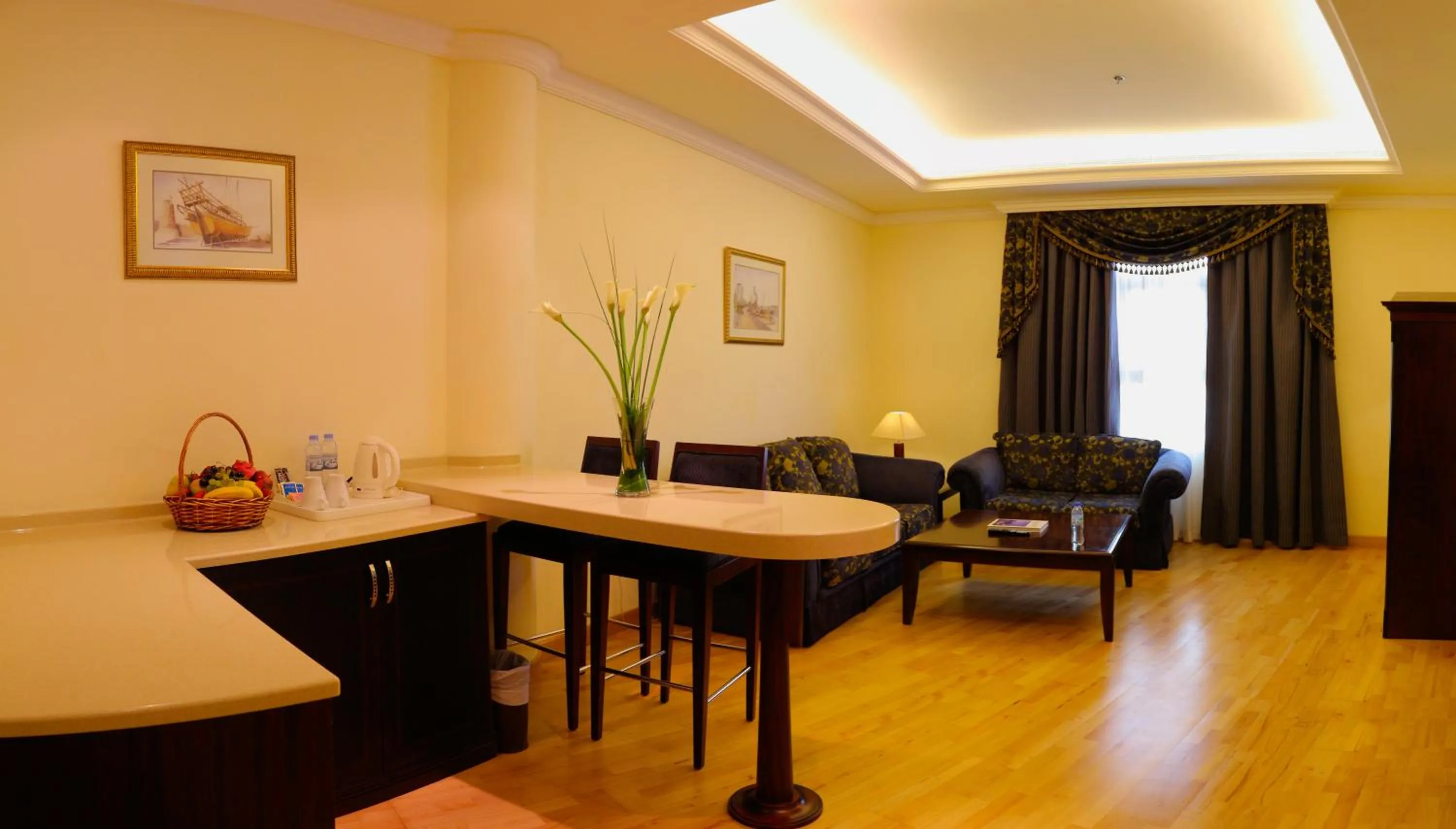 Kitchen or kitchenette in Sharjah Premiere Hotel & Resort