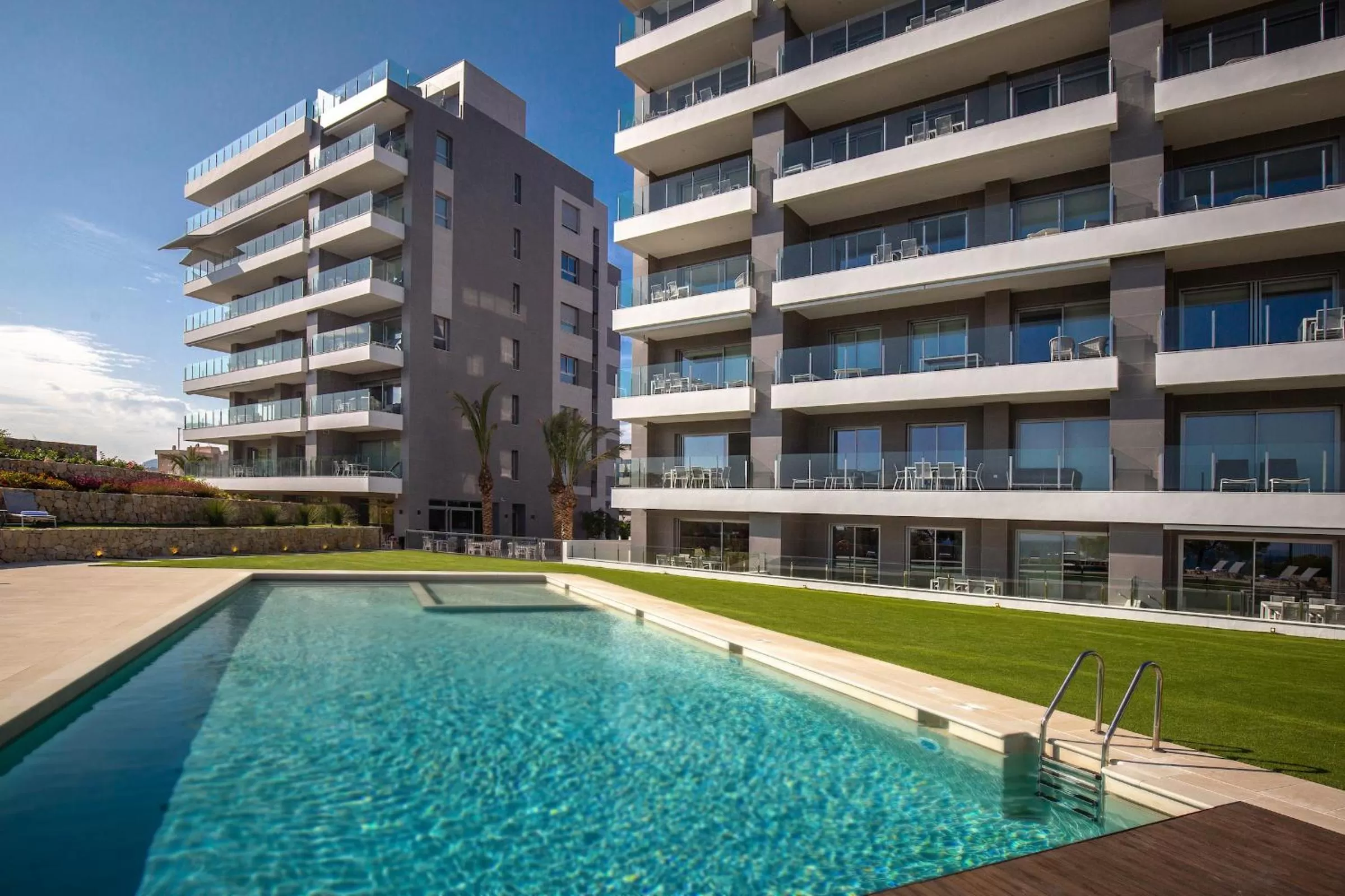 Swimming pool in Blue Line Apartment Hotel - Be Line Group