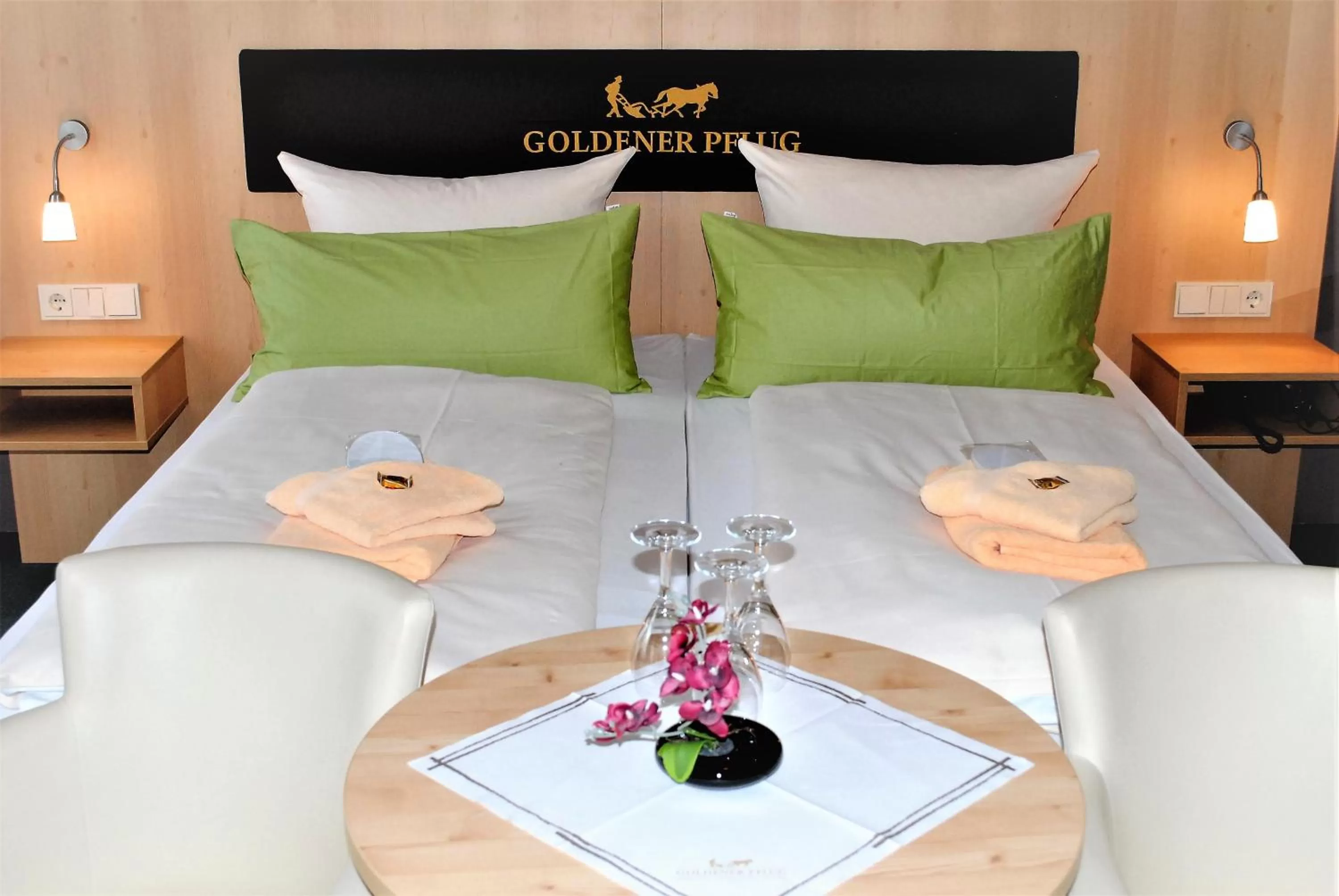 Bedroom, Bed in Landgasthof Goldener Pflug