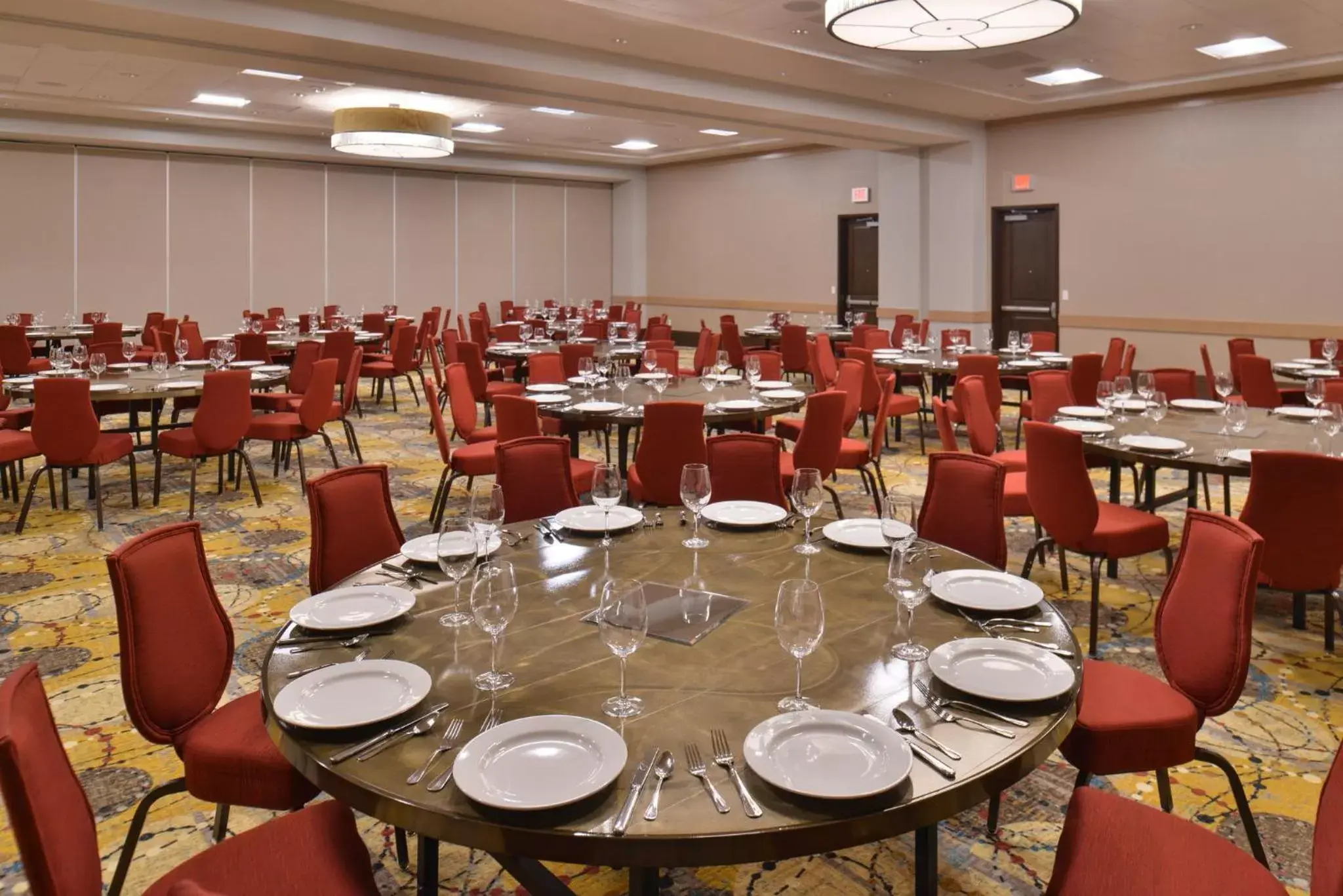 Meeting/conference room, Restaurant/Places to Eat in Crowne Plaza Shenandoah - The Woodlands