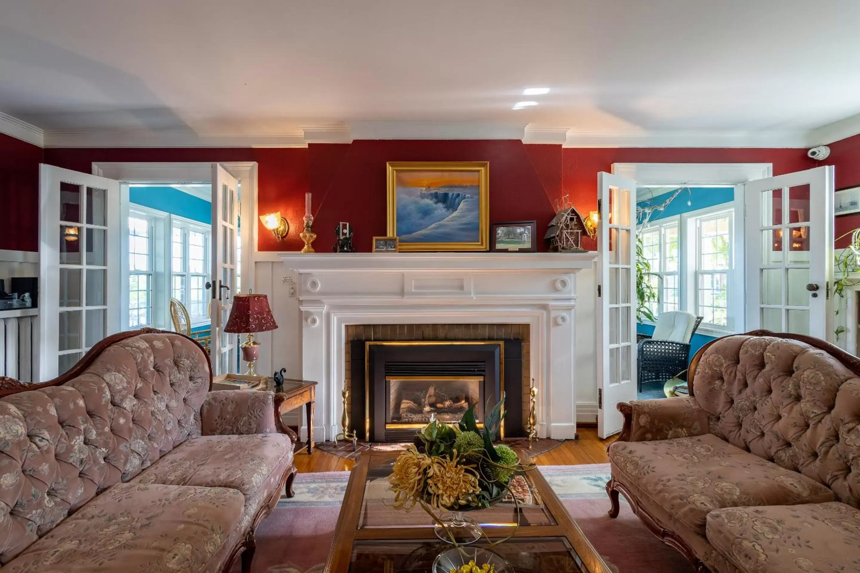 Seating Area in Chestnut Inn