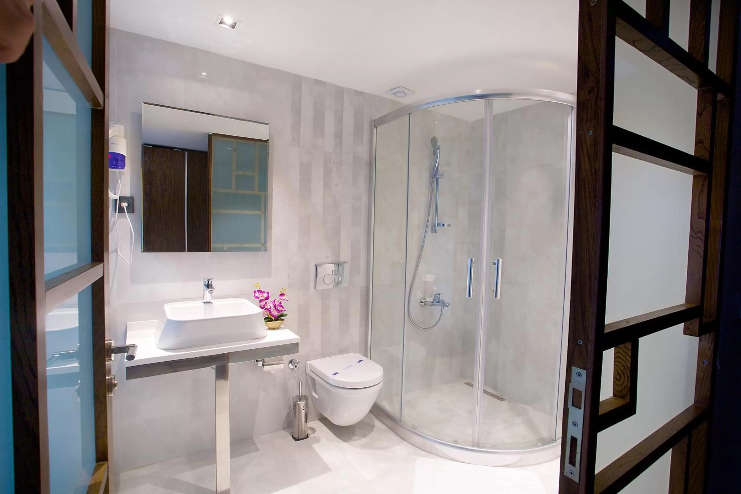 Bathroom in Grand Sagcanlar Hotel