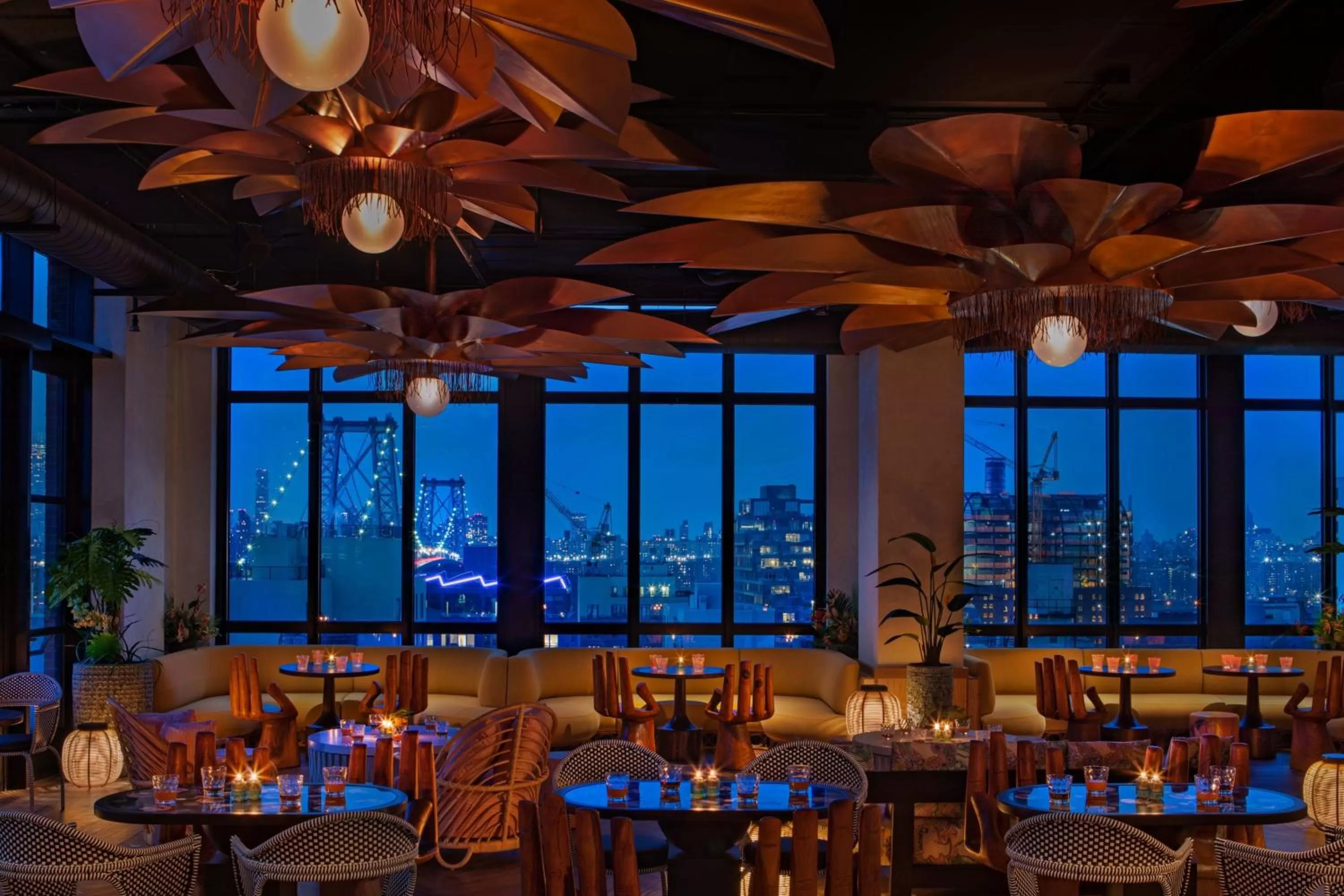 Lounge or bar in Moxy Brooklyn Williamsburg