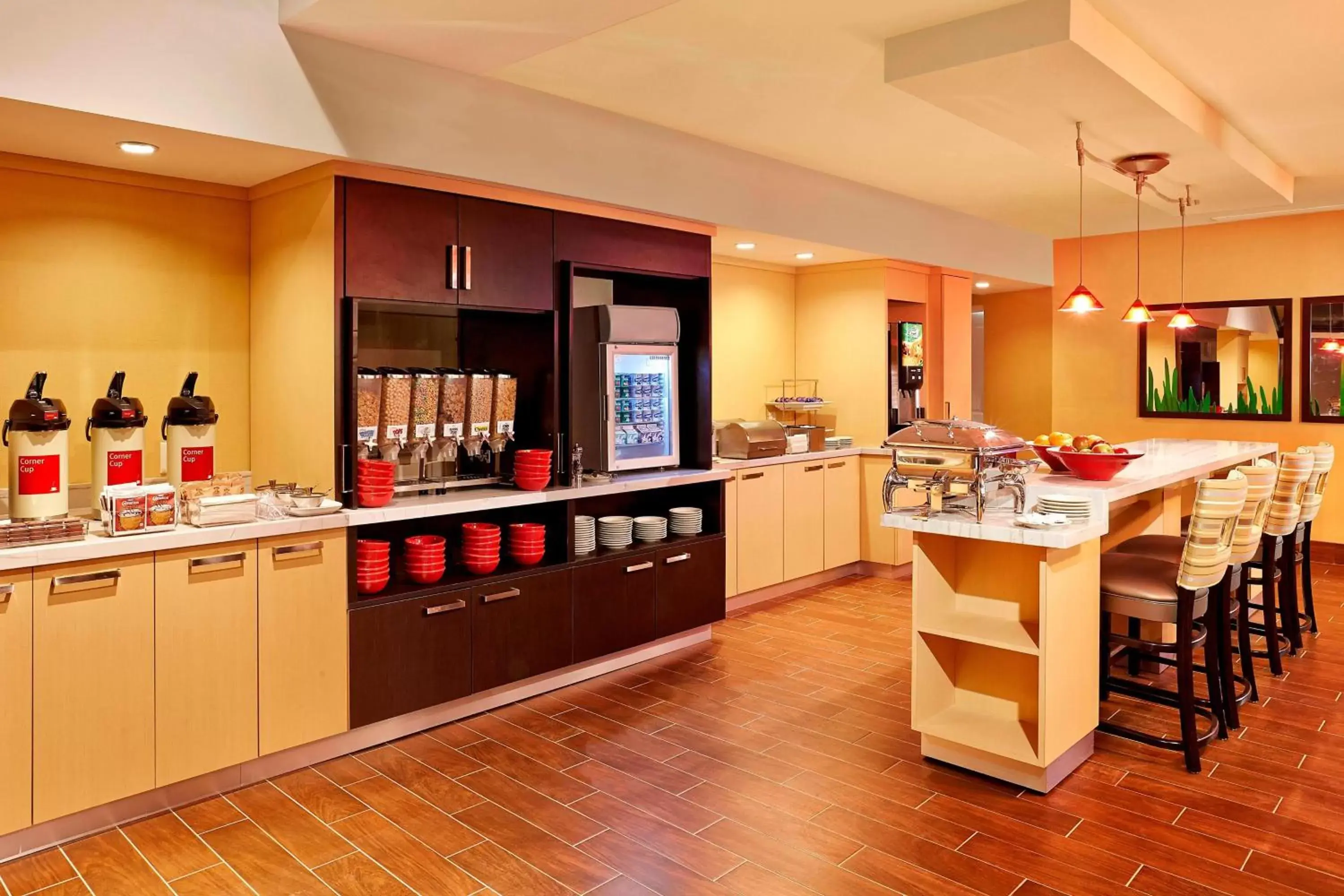 Breakfast, Restaurant/Places to Eat in TownePlace Suites by Marriott London