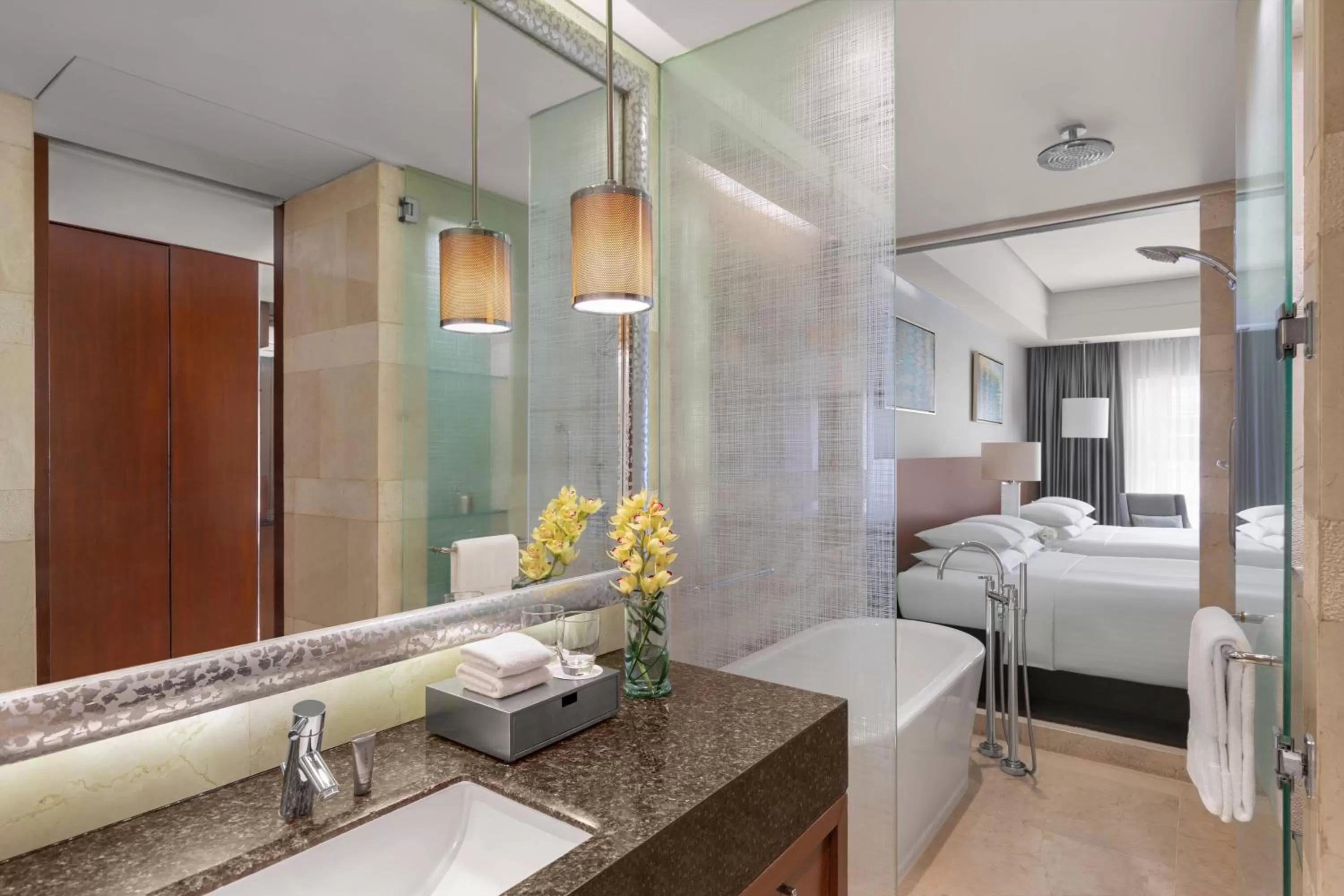 Bathroom, Bed in Manila Marriott Hotel at Newport World Resorts