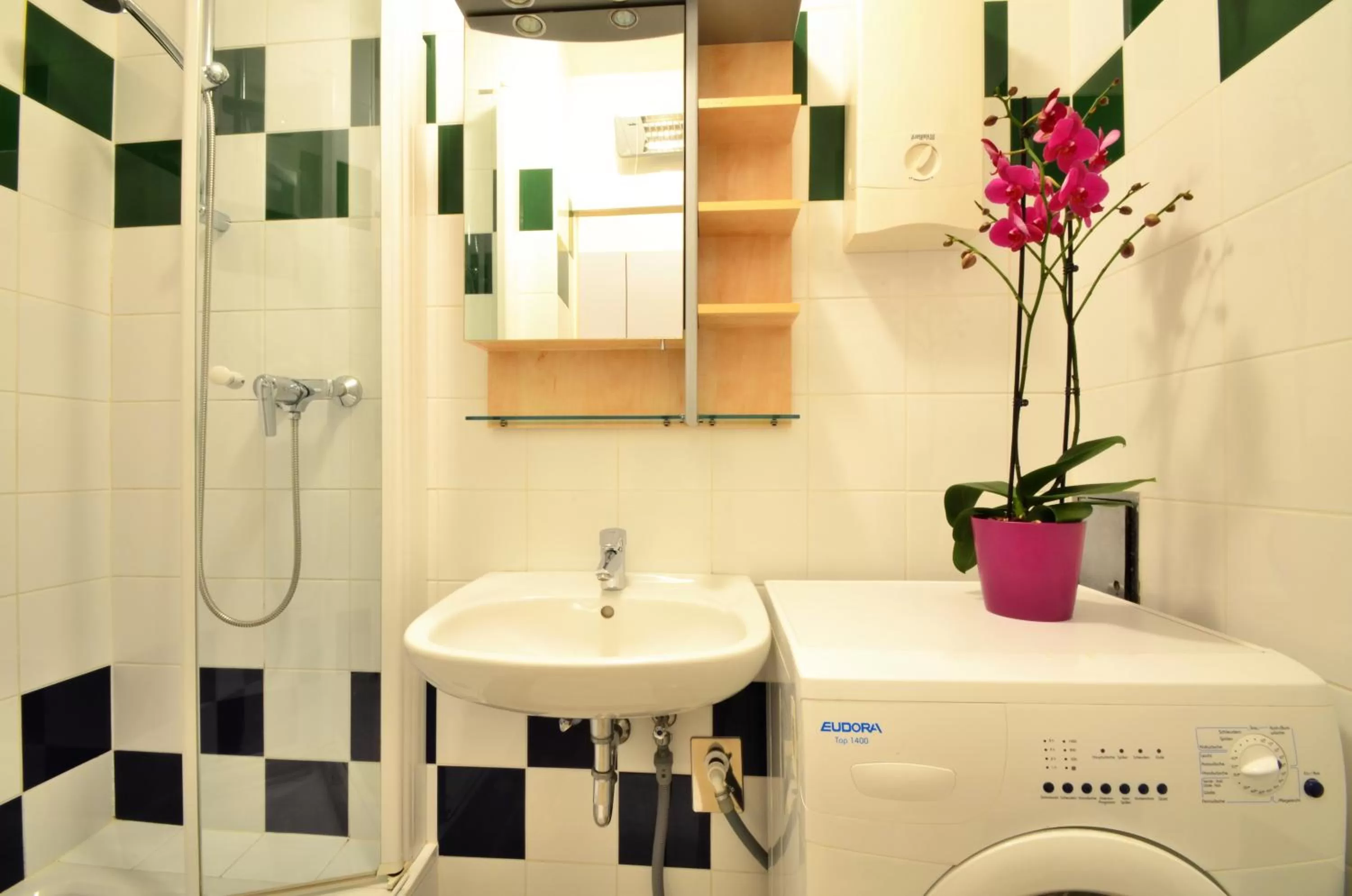 Bathroom in AJO Apartments - Messe City Flat - Self-Check-in