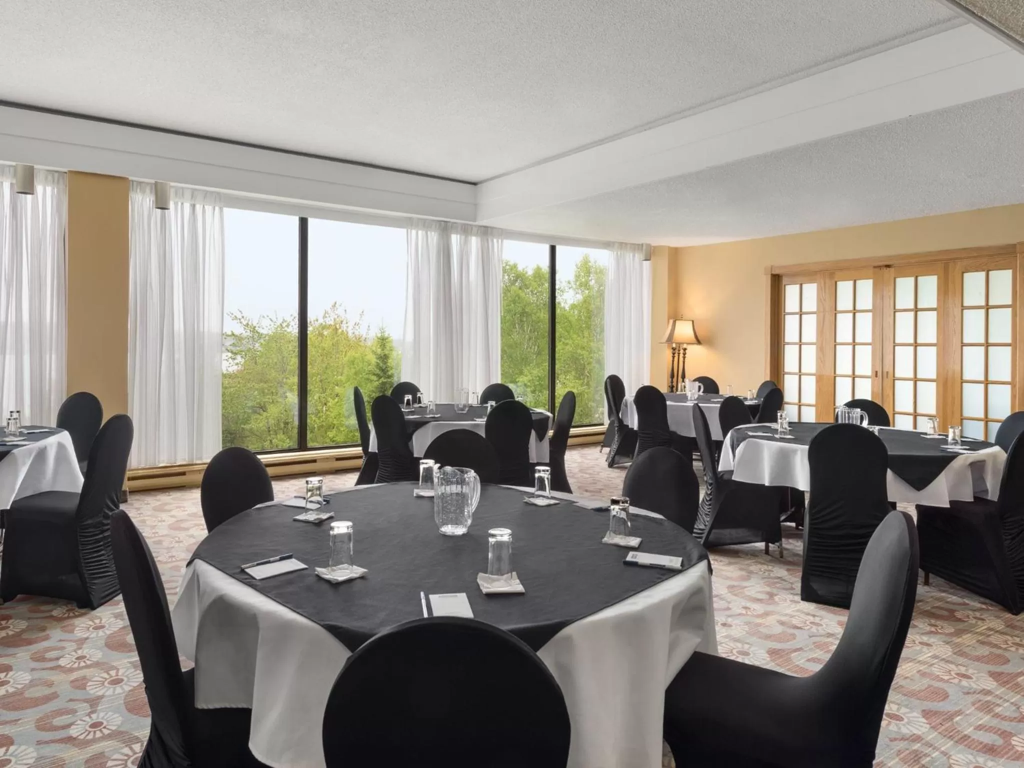 Business facilities in Travelodge by Wyndham Sydney