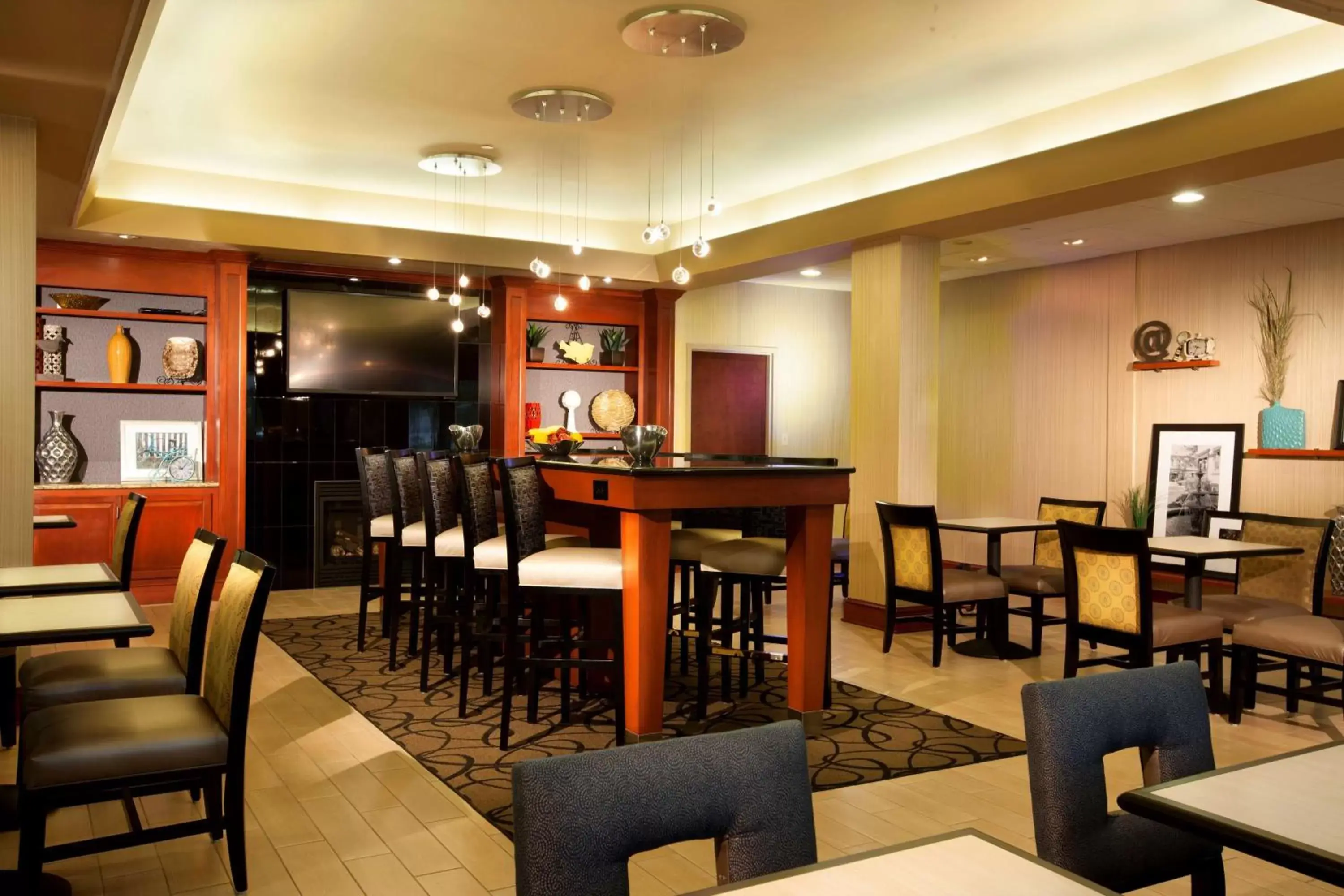 Lobby or reception, Restaurant/Places to Eat in Hampton Inn Woodbridge