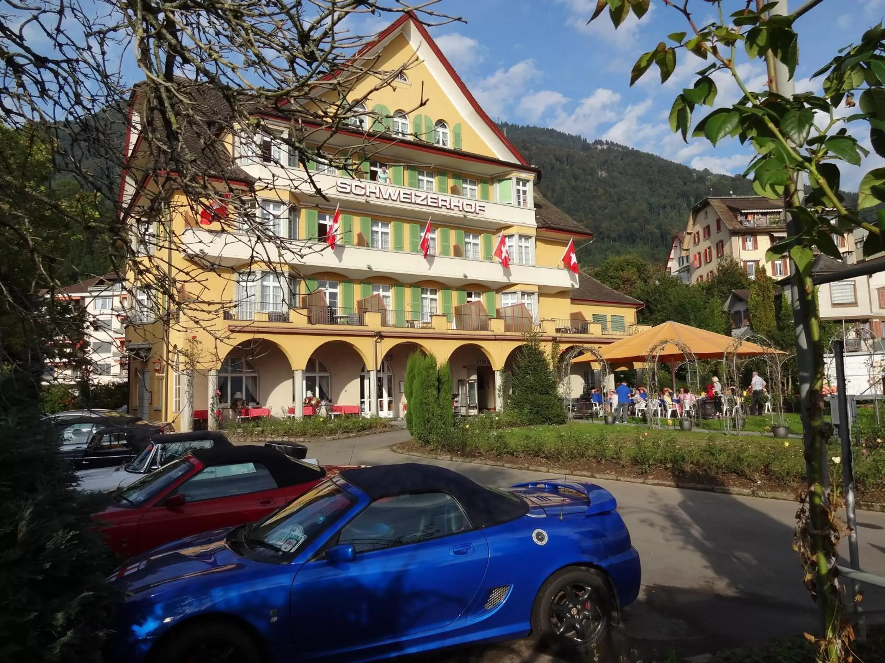 Facade/entrance, Property Building in Hotel Schweizerhof