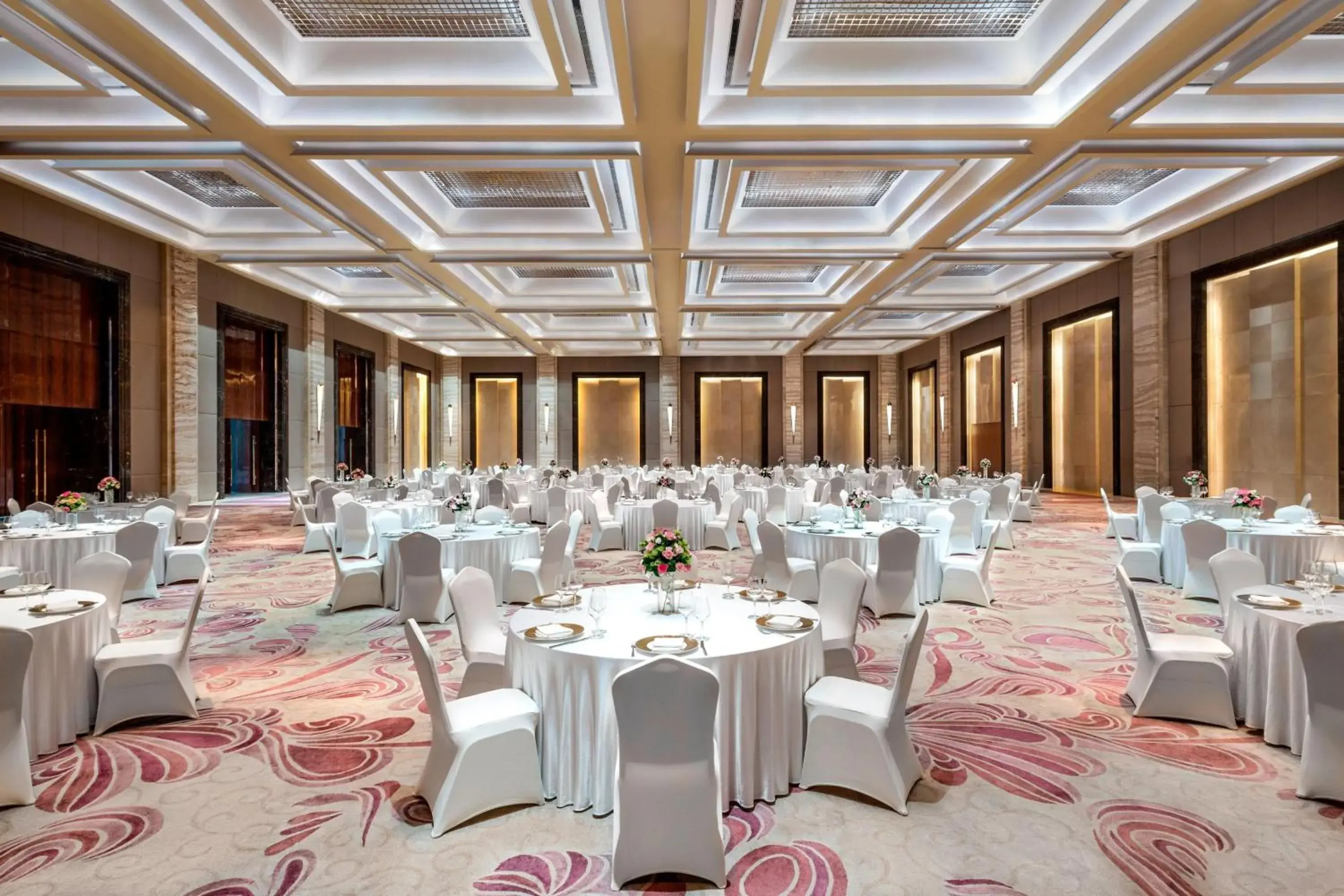 Meeting/conference room, Banquet Facilities in Sheraton Changchun Jingyuetan Hotel