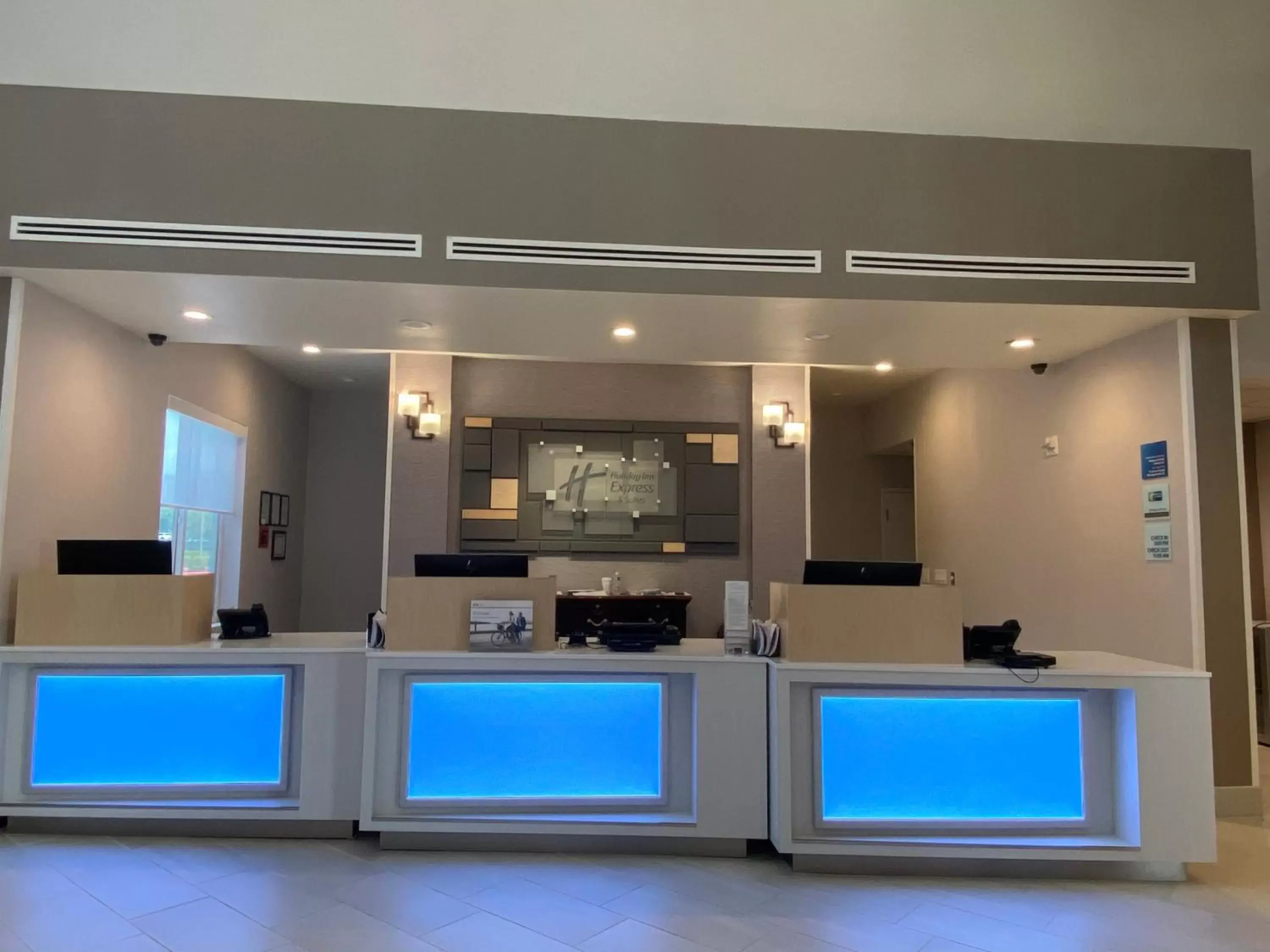 Property building in Holiday Inn Express & Suites Beaumont - Oak Valley by IHG Property building in Holiday Inn Express & Suites Beaumont - Oak Valley by IHG