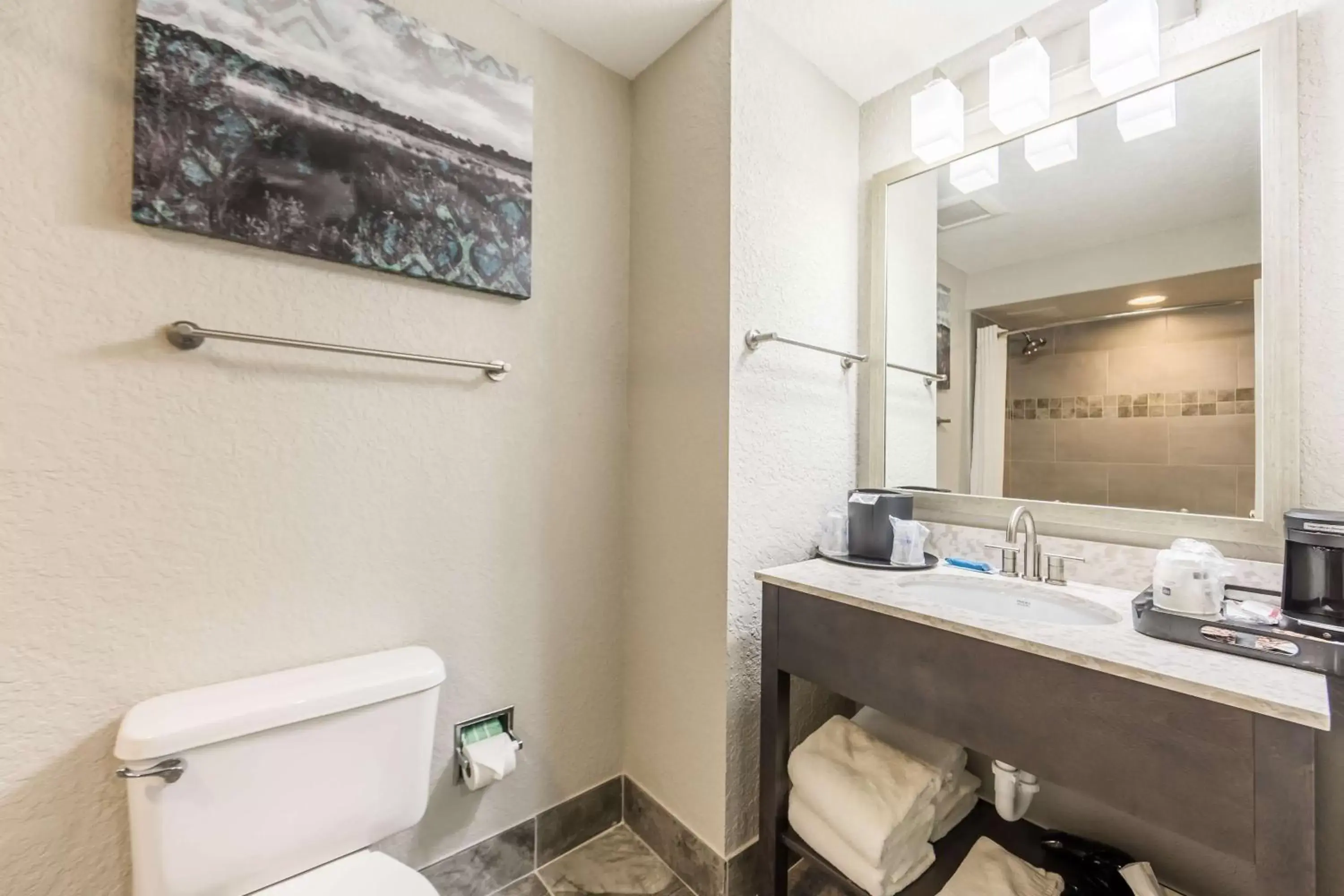Bathroom in Best Western Plus Sebastian Hotel & Suites Bathroom in Best Western Plus Sebastian Hotel & Suites