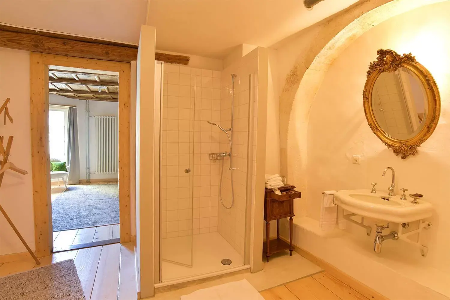 "Tourelle" Double Room - single occupancy in Auberge du Mouton "Tourelle" Double Room - single occupancy in Auberge du Mouton