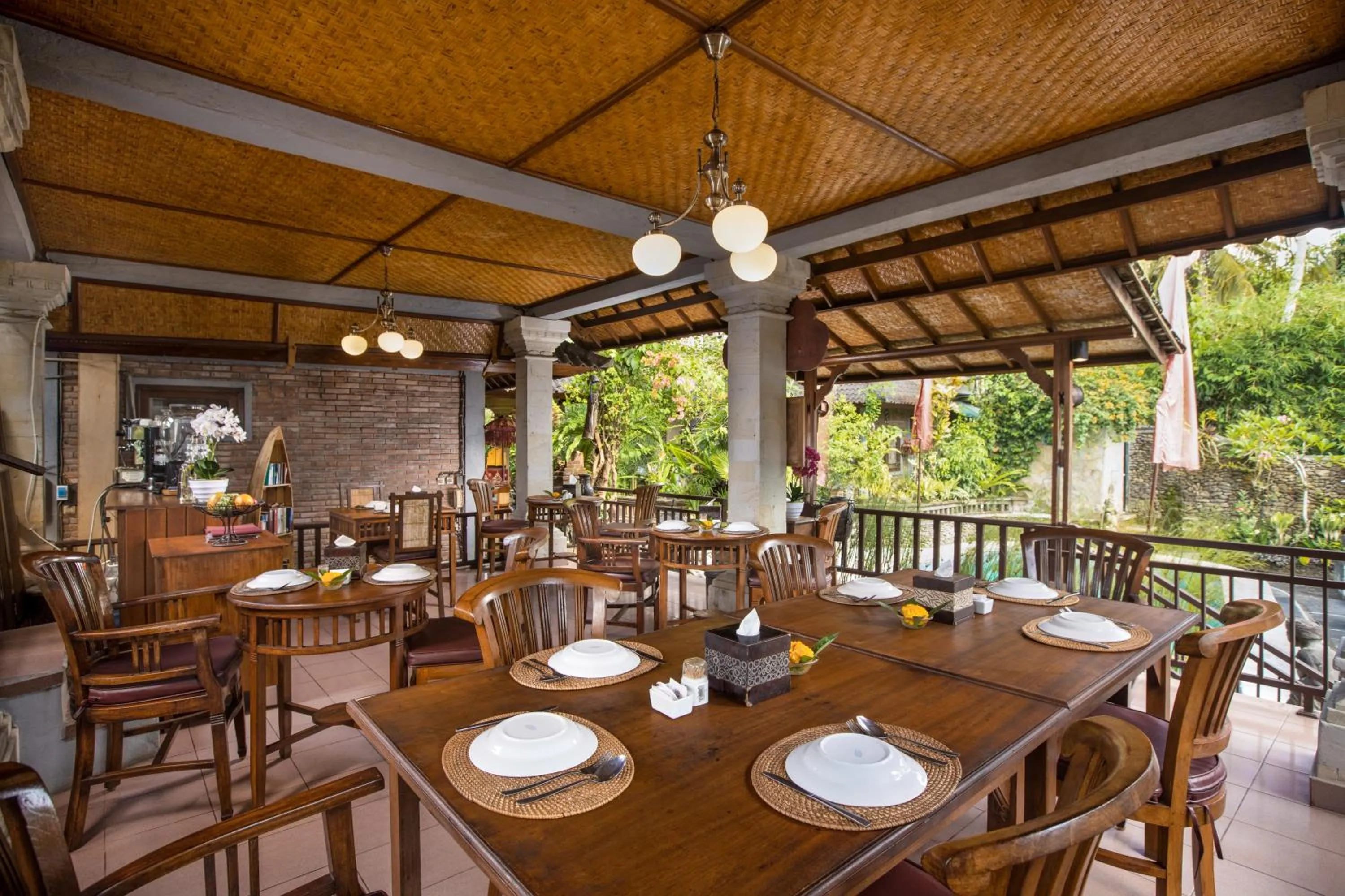 Restaurant/places to eat in Ketut's Place Bed & Breakfast Ubud