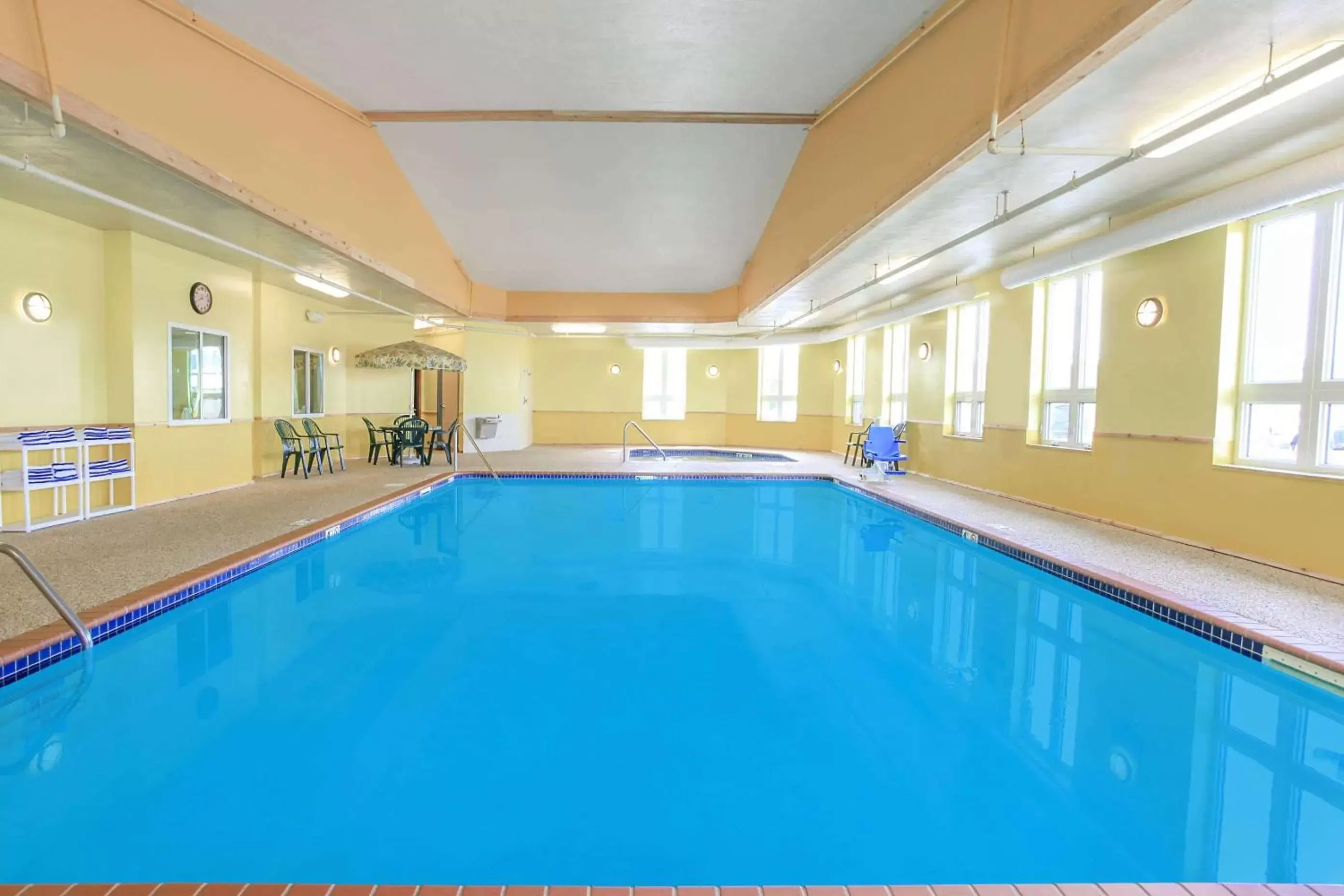On site, Swimming Pool in Super 8 by Wyndham Sault Ste. Marie