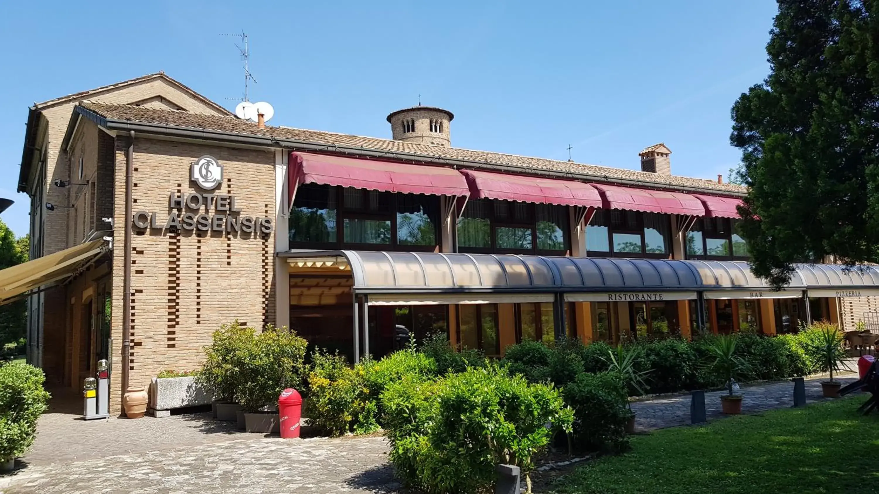 Facade/entrance, Property Building in Hotel Classensis