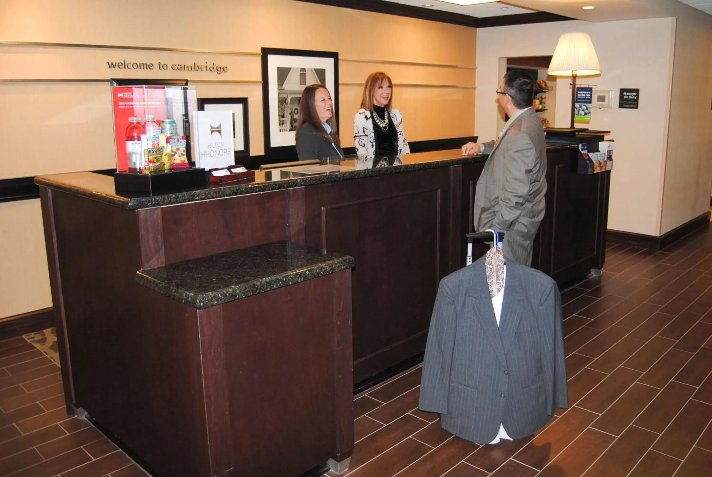 Lobby or reception in Hampton Inn Cambridge