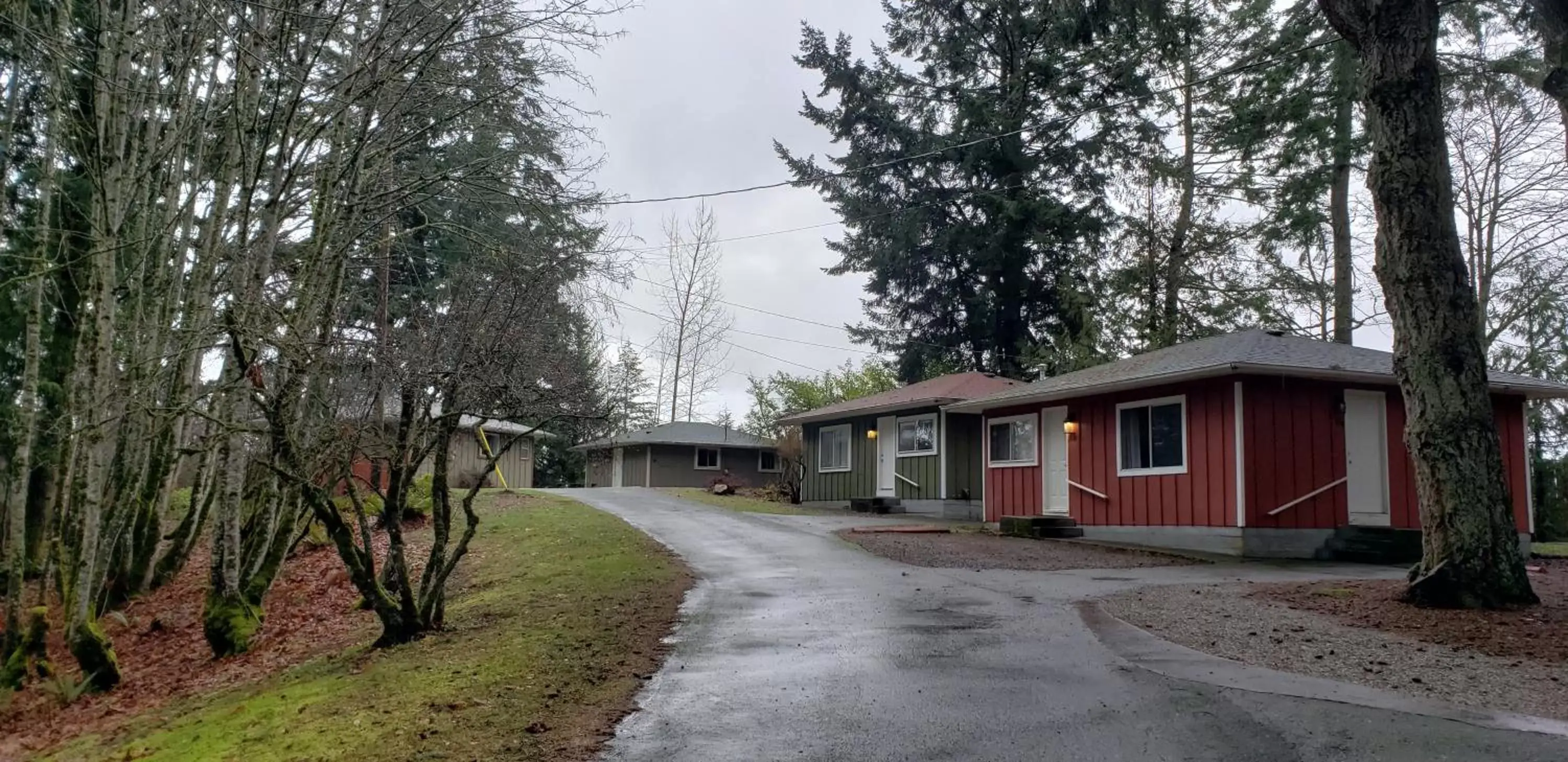 Facade/entrance, Property Building in Malahat Bungalows Motel