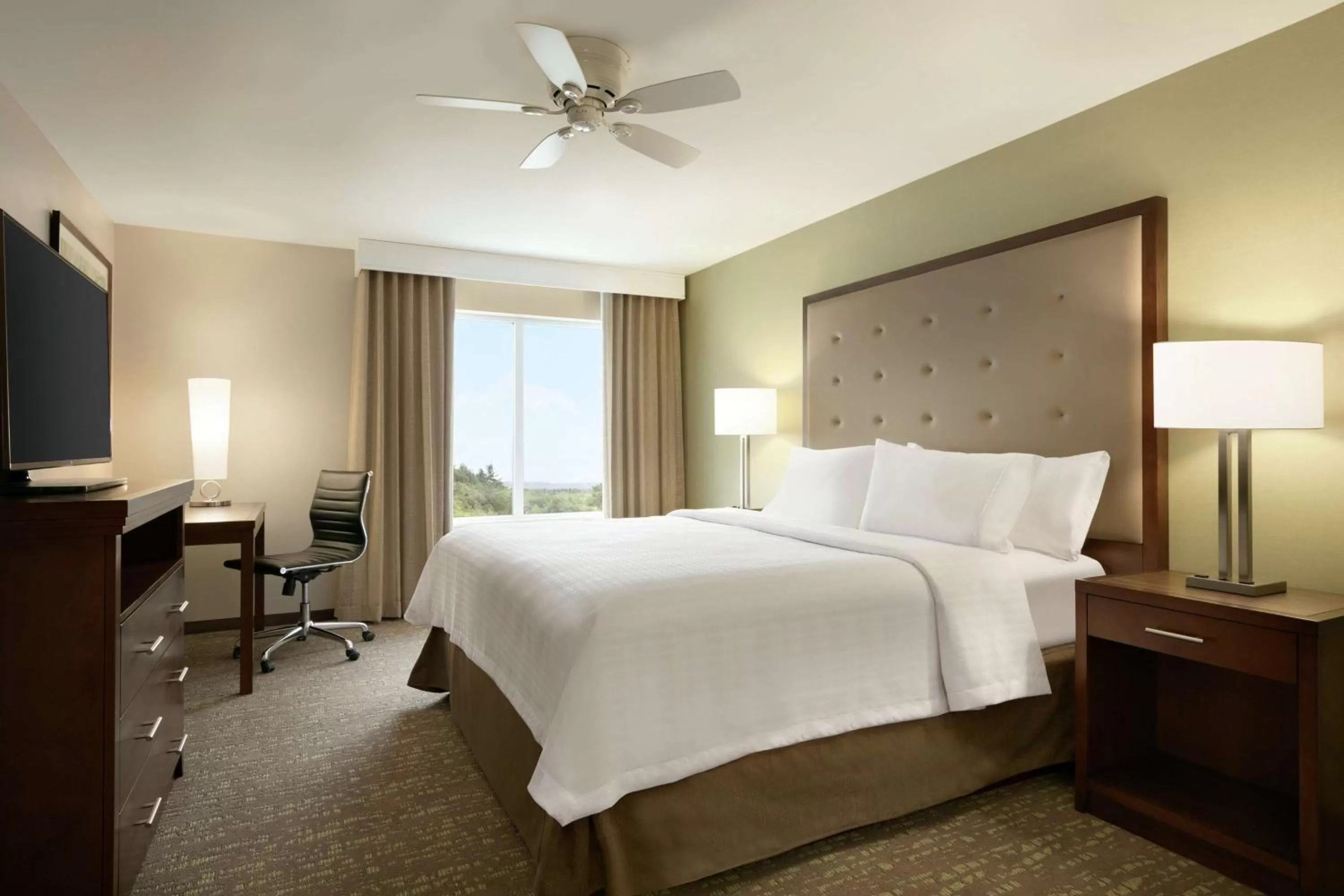 Bedroom, Bed in Homewood Suites By Hilton Hartford Manchester