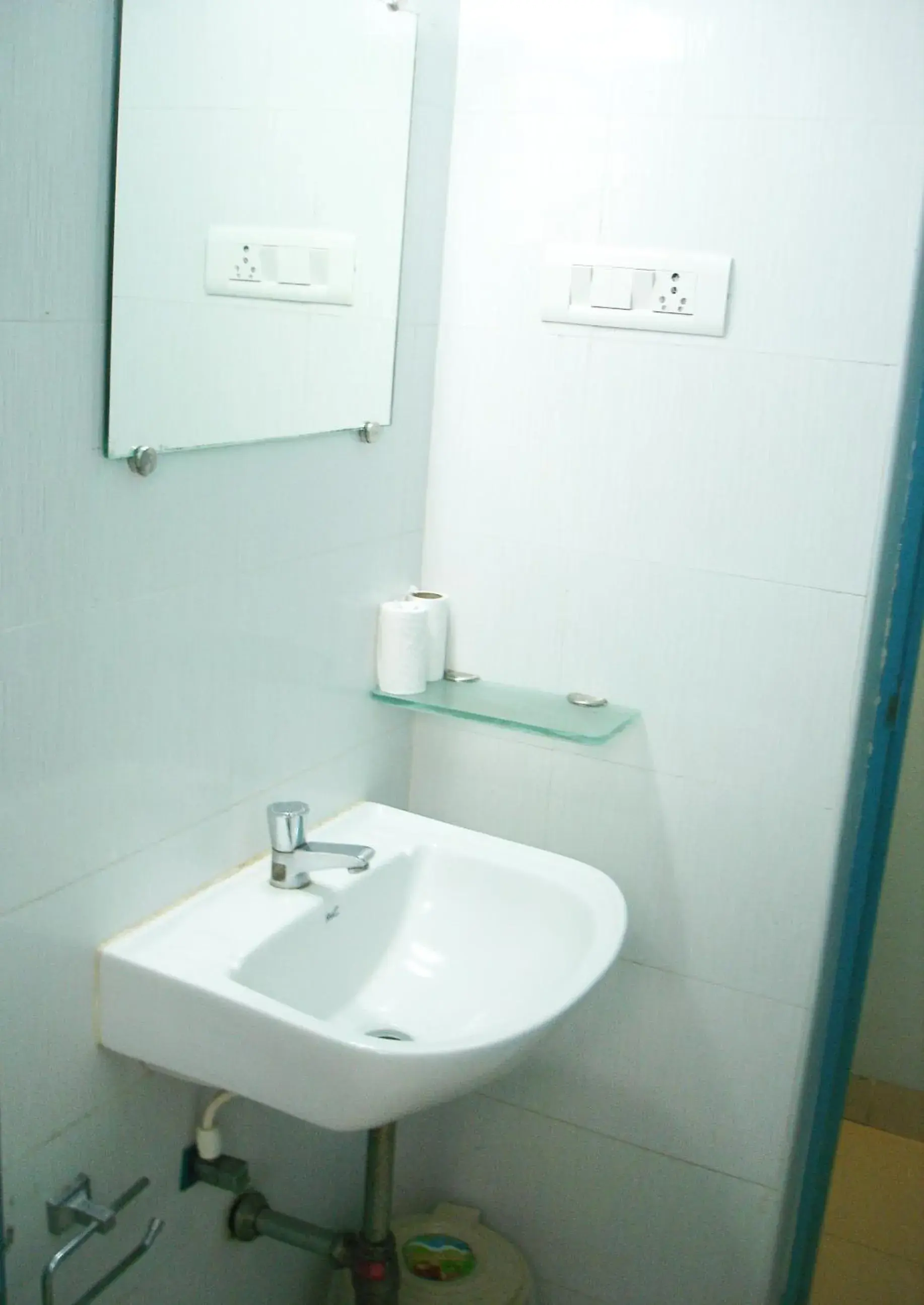 Bathroom in Hotel Pandian