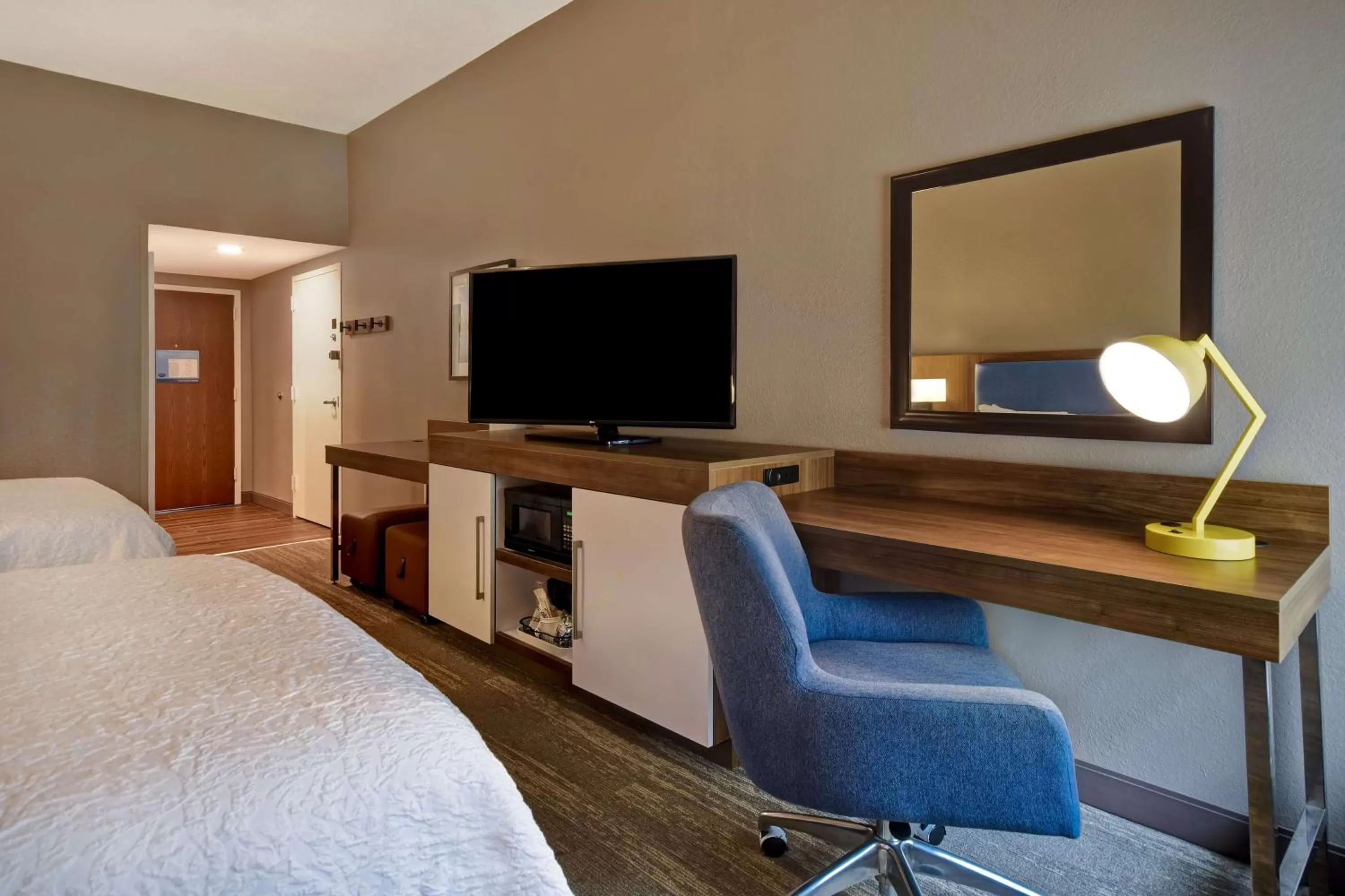 Bedroom, Bed in Hampton Inn Birmingham-Colonnade 280