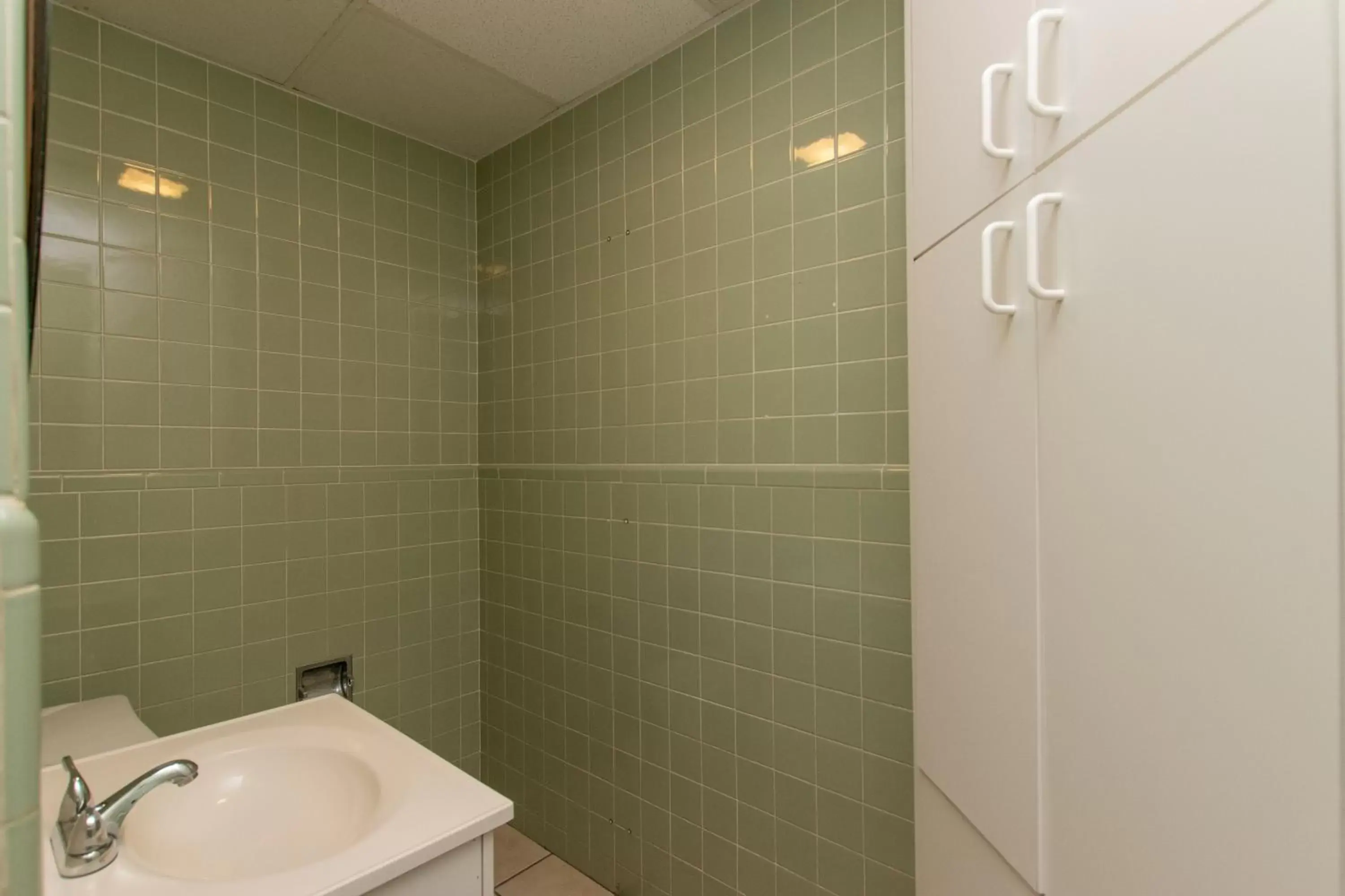 Bathroom in Sunset Cove Beach Resort