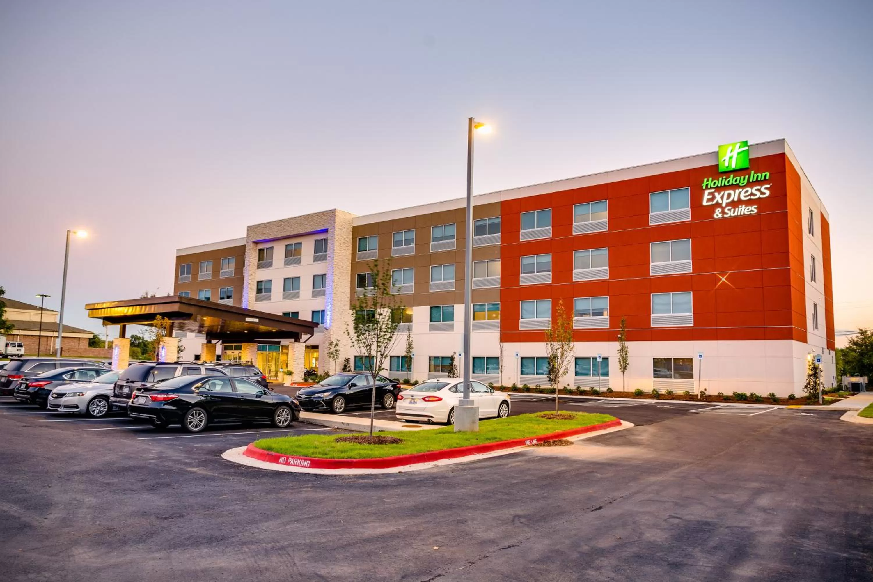 Property building in Holiday Inn Express & Suites Russellville by IHG