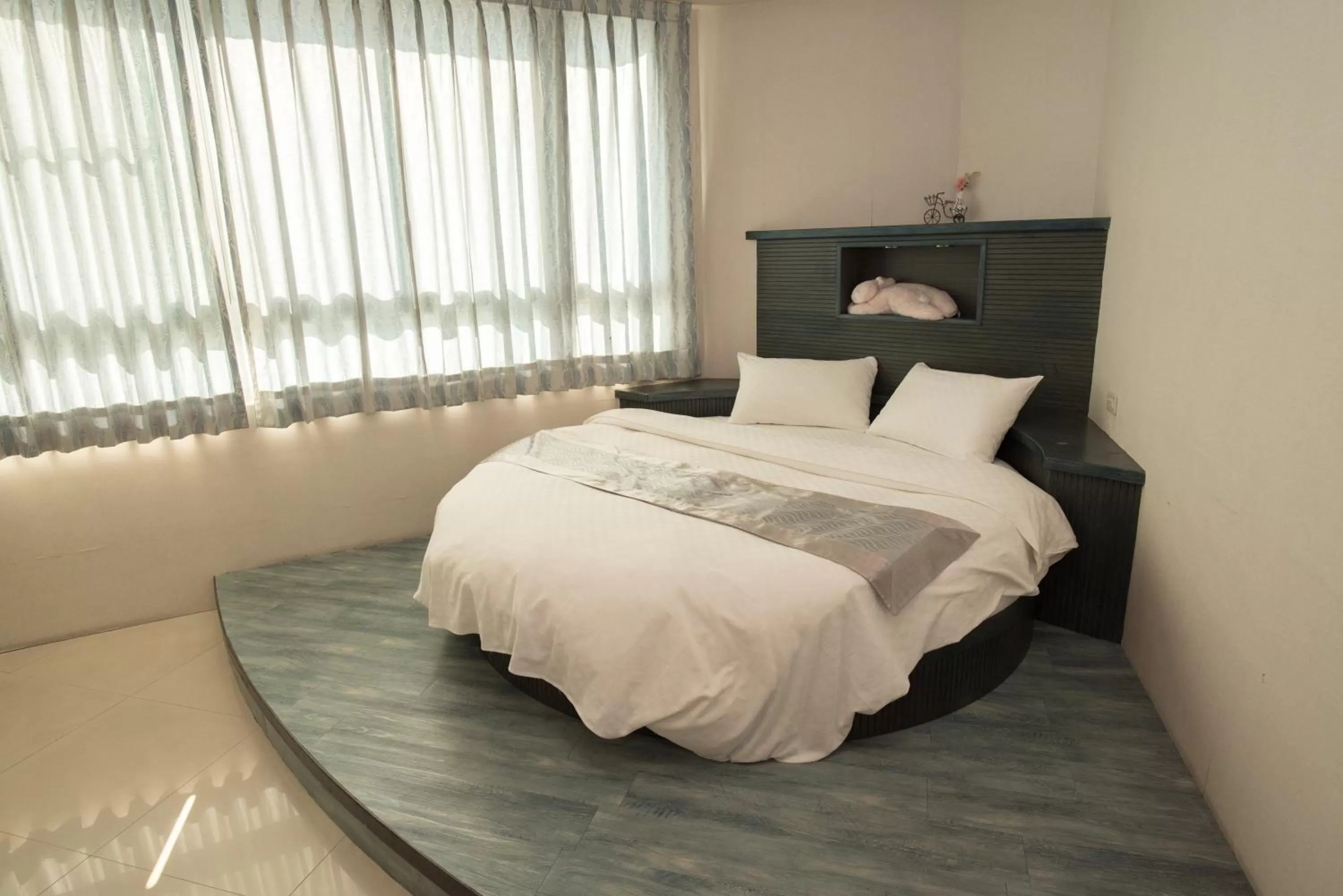 bunk bed, Bed in Long Hong