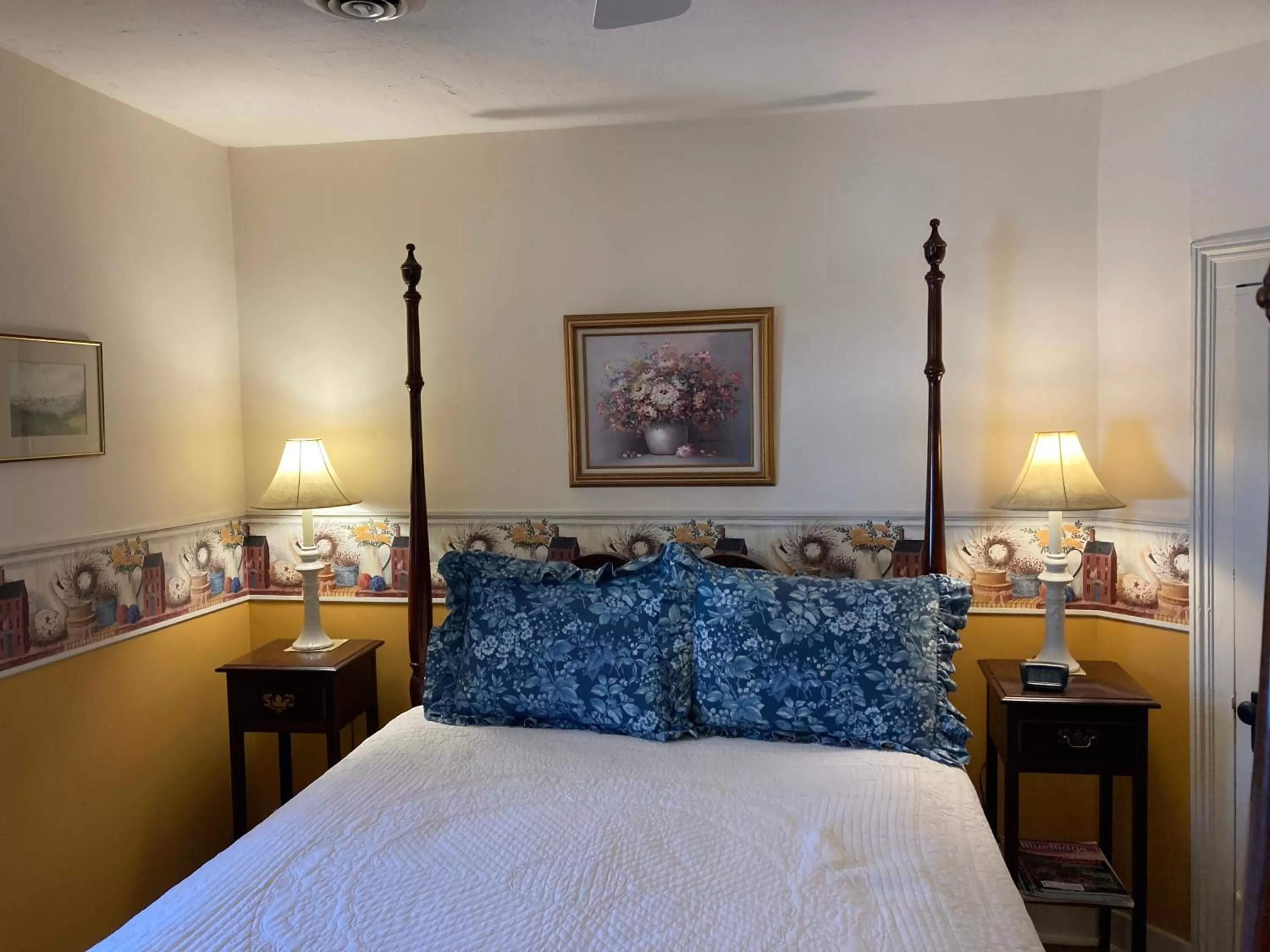 Bed in Terrell House B&B