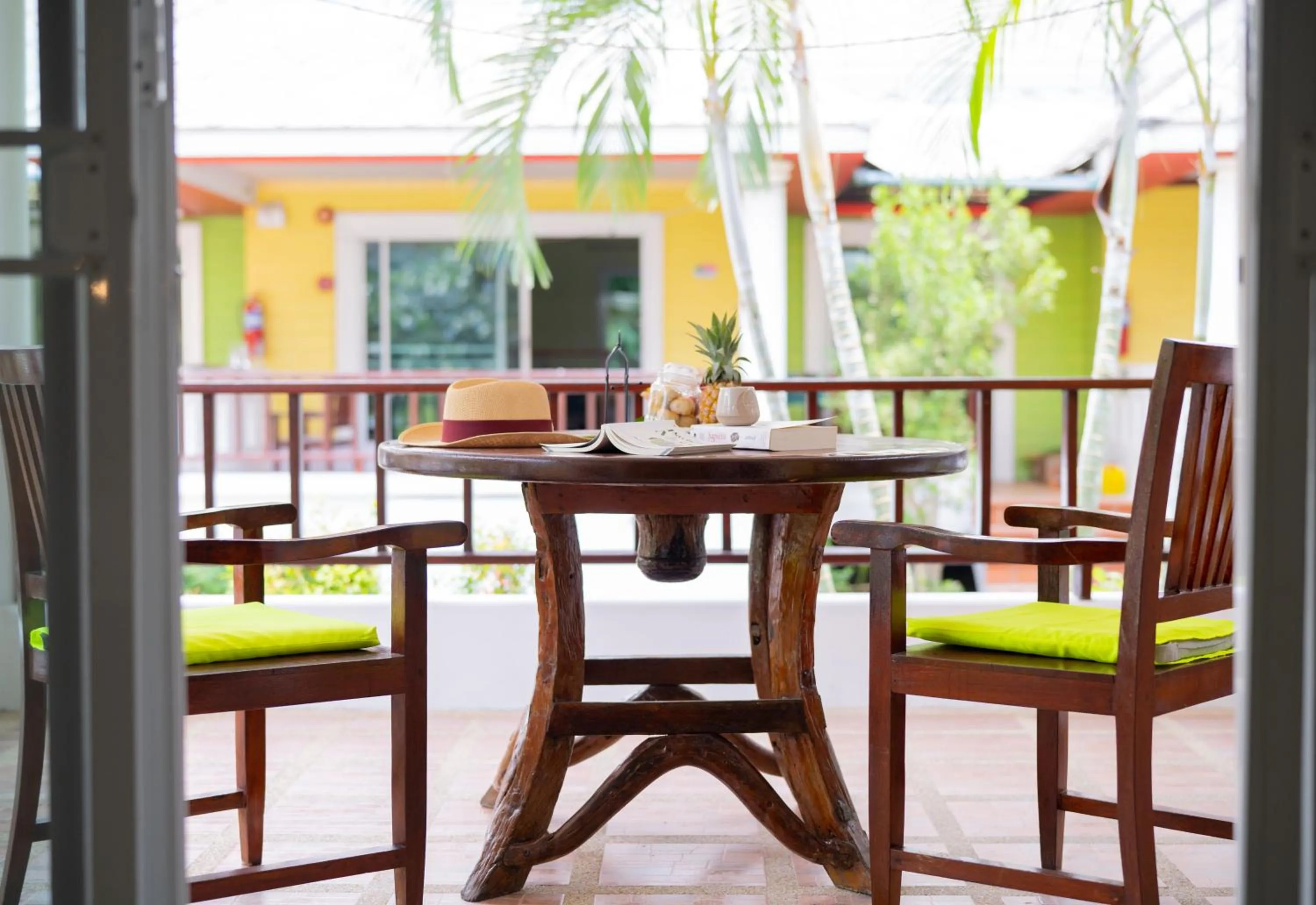 Garden in Lemon House