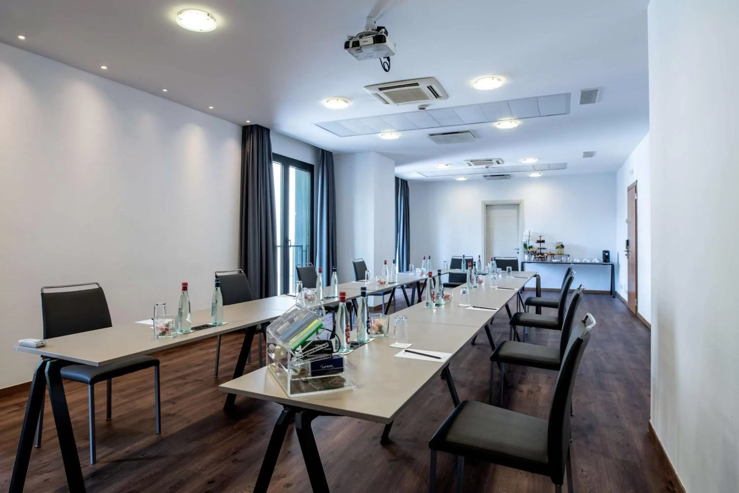 Meeting/conference room in Radisson Blu Hotel Milan