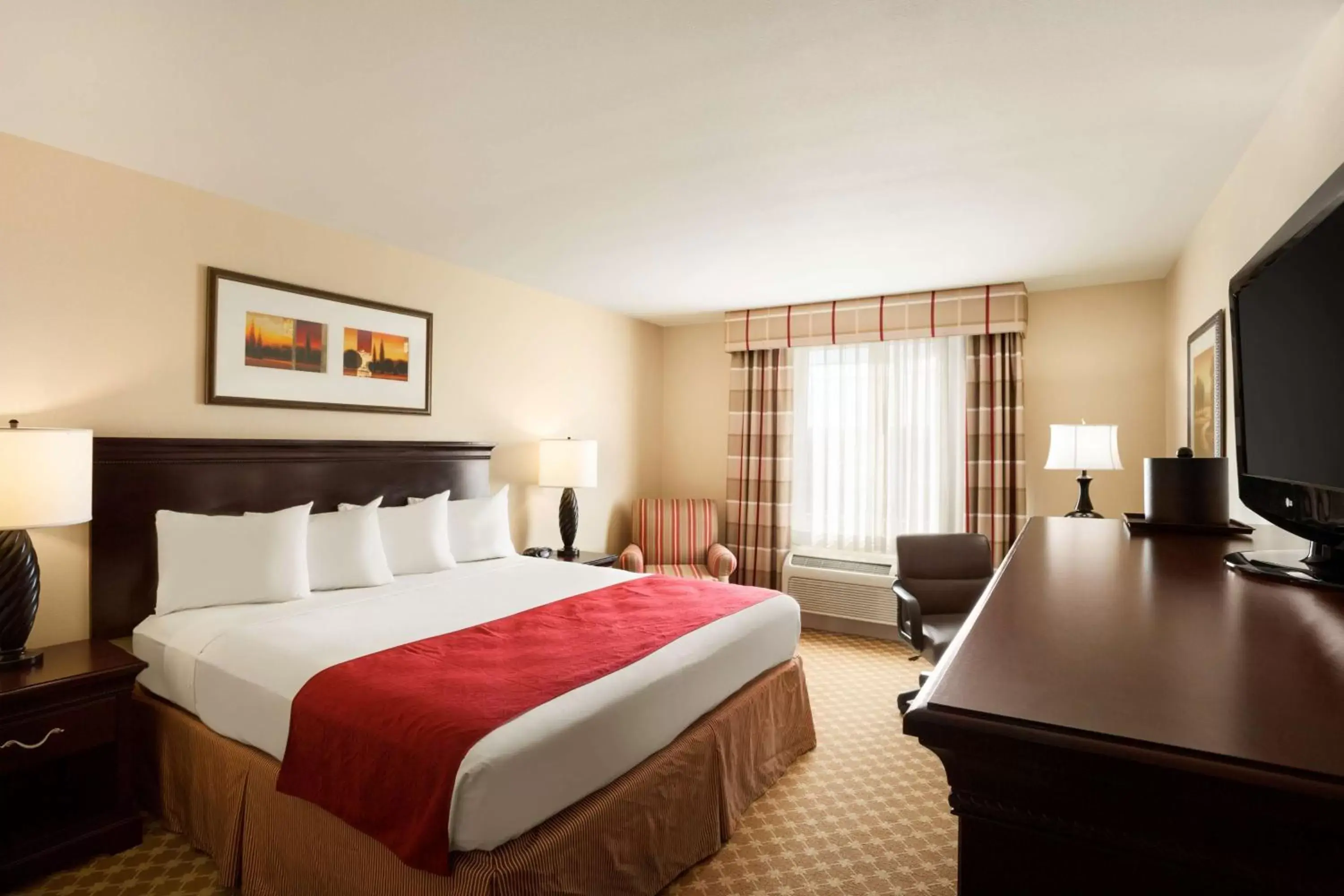 Photo of the whole room, Bed in Country Inn & Suites by Radisson, Milwaukee West (Brookfield), WI