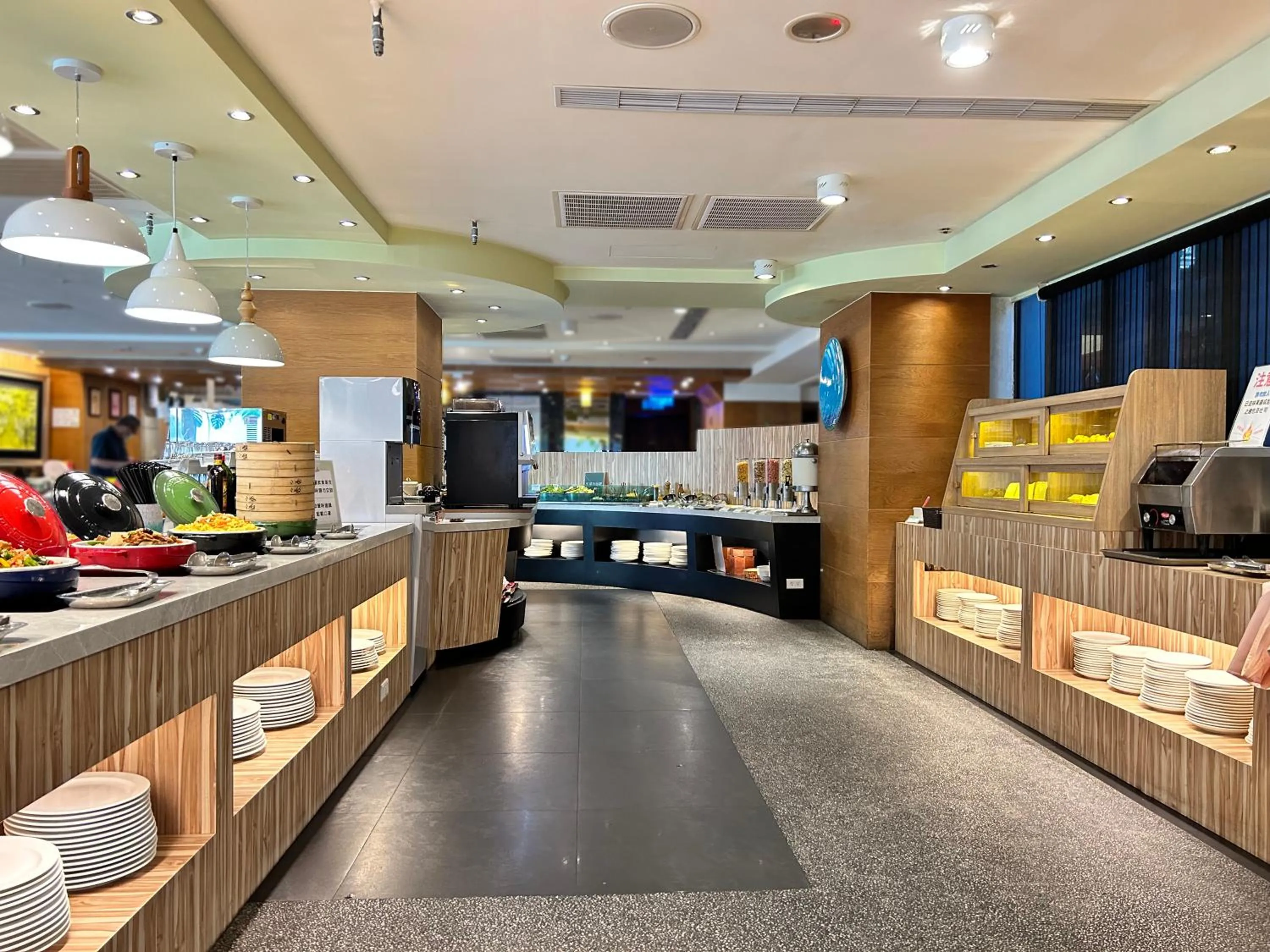 Breakfast, Restaurant/Places to Eat in Azure Hotel