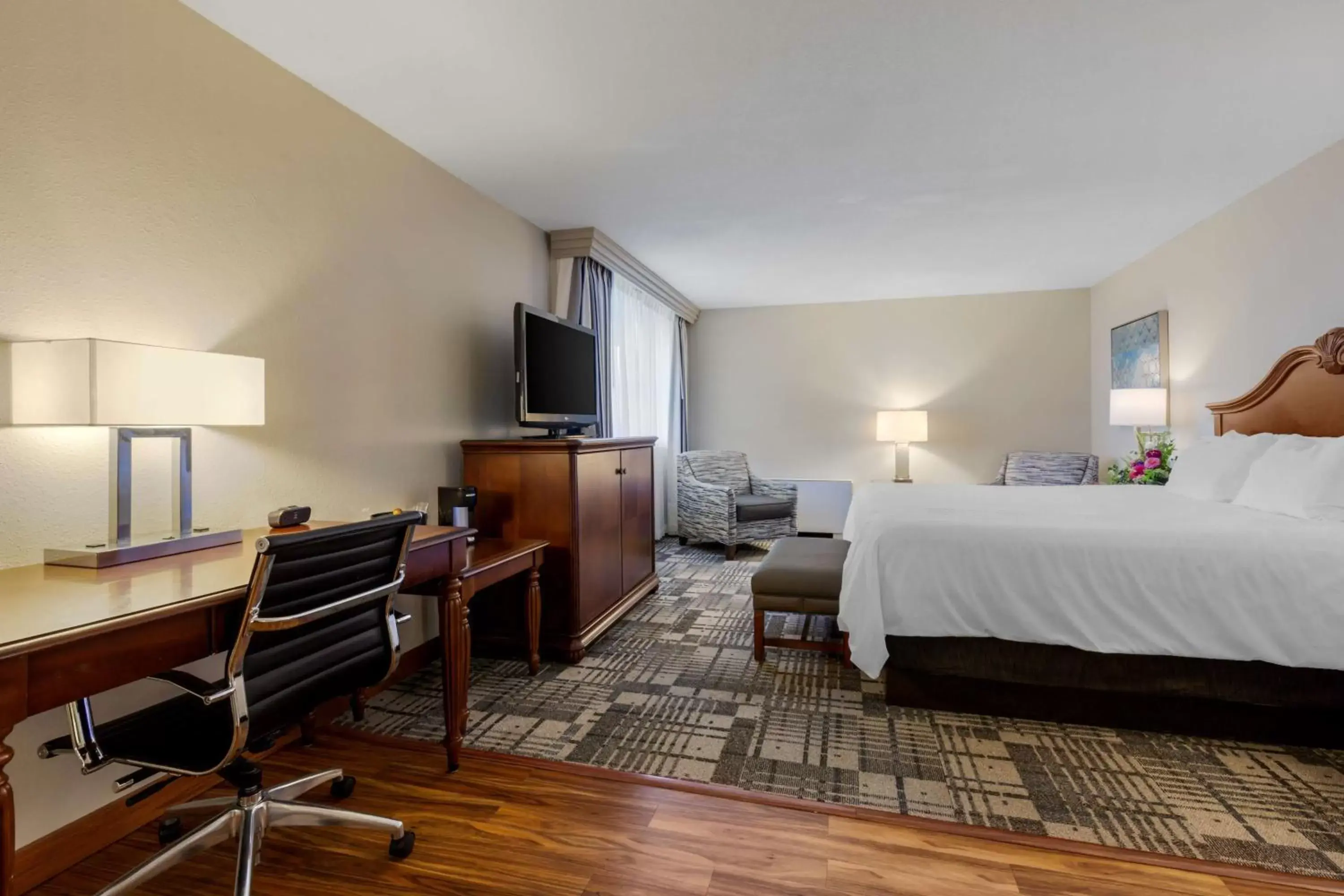 Bedroom in Best Western Plus Dubuque Hotel and Conference Center