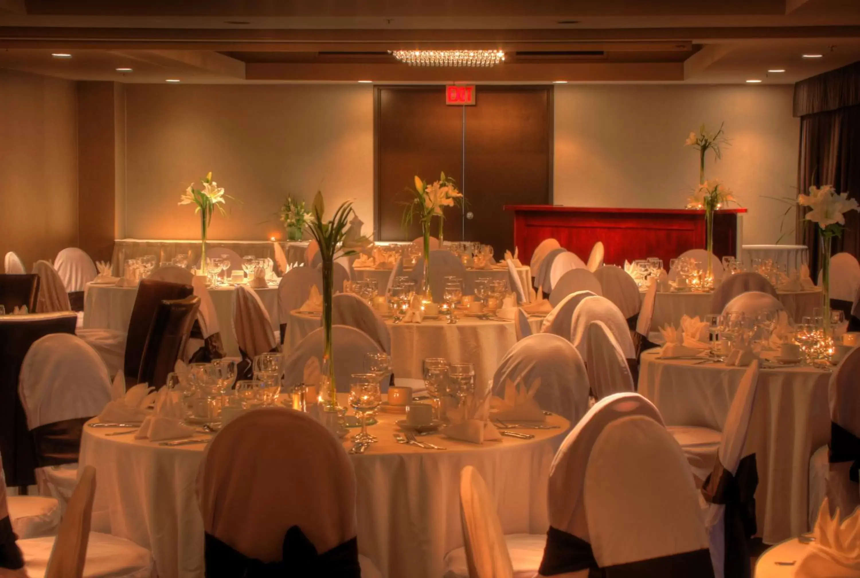 Banquet/Function facilities, Banquet Facilities in The Lonsdale Quay Hotel