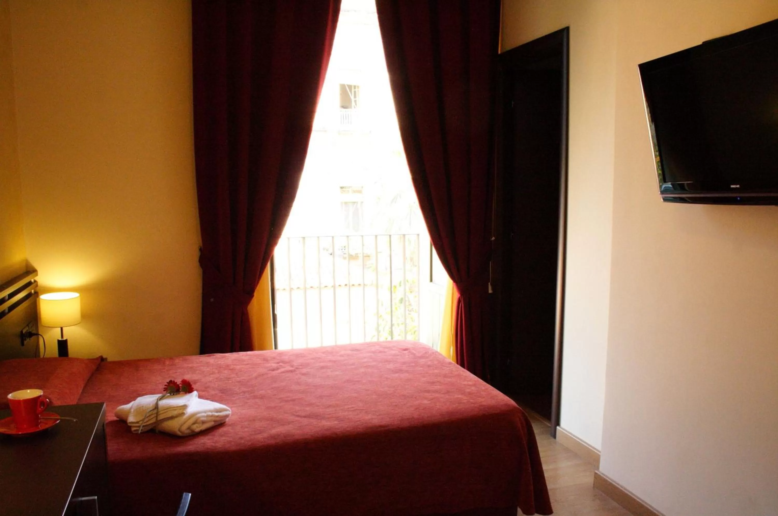 Bed in San Max Hotel