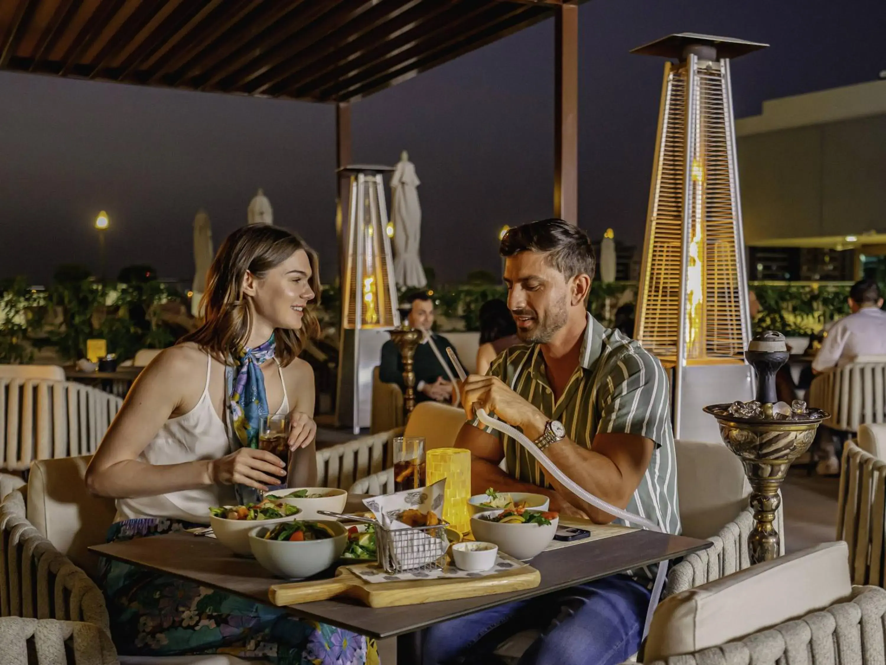 Restaurant/places to eat in Towers Rotana