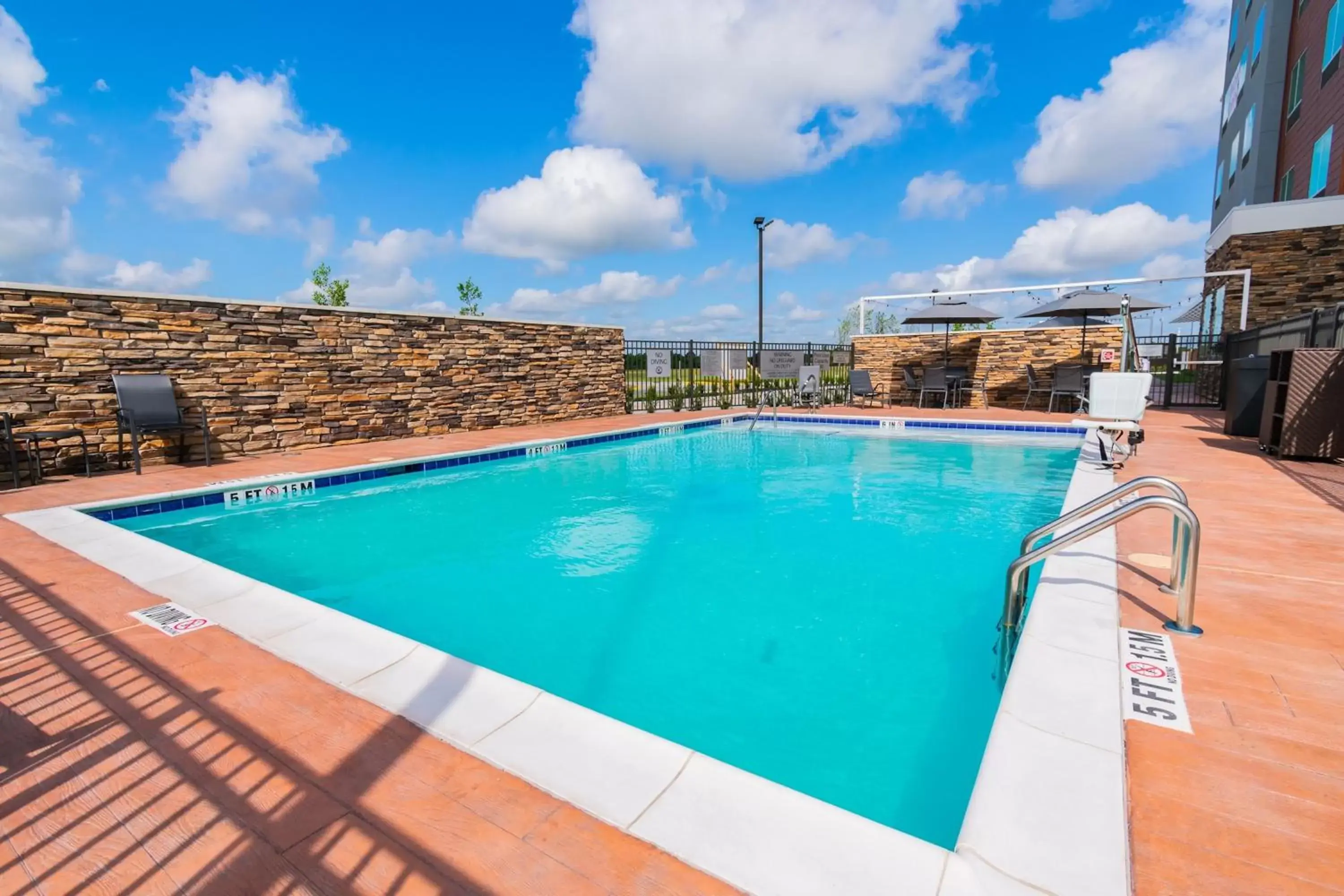 Swimming Pool in Fairfield Inn & Suites by Marriott Houston League City
