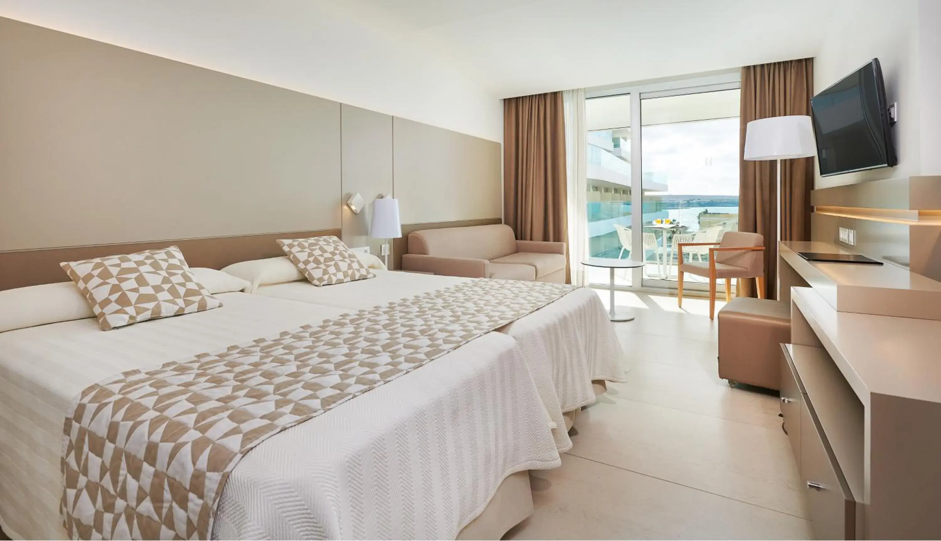 Double Room with Sea View in Hipotels Gran Playa de Palma