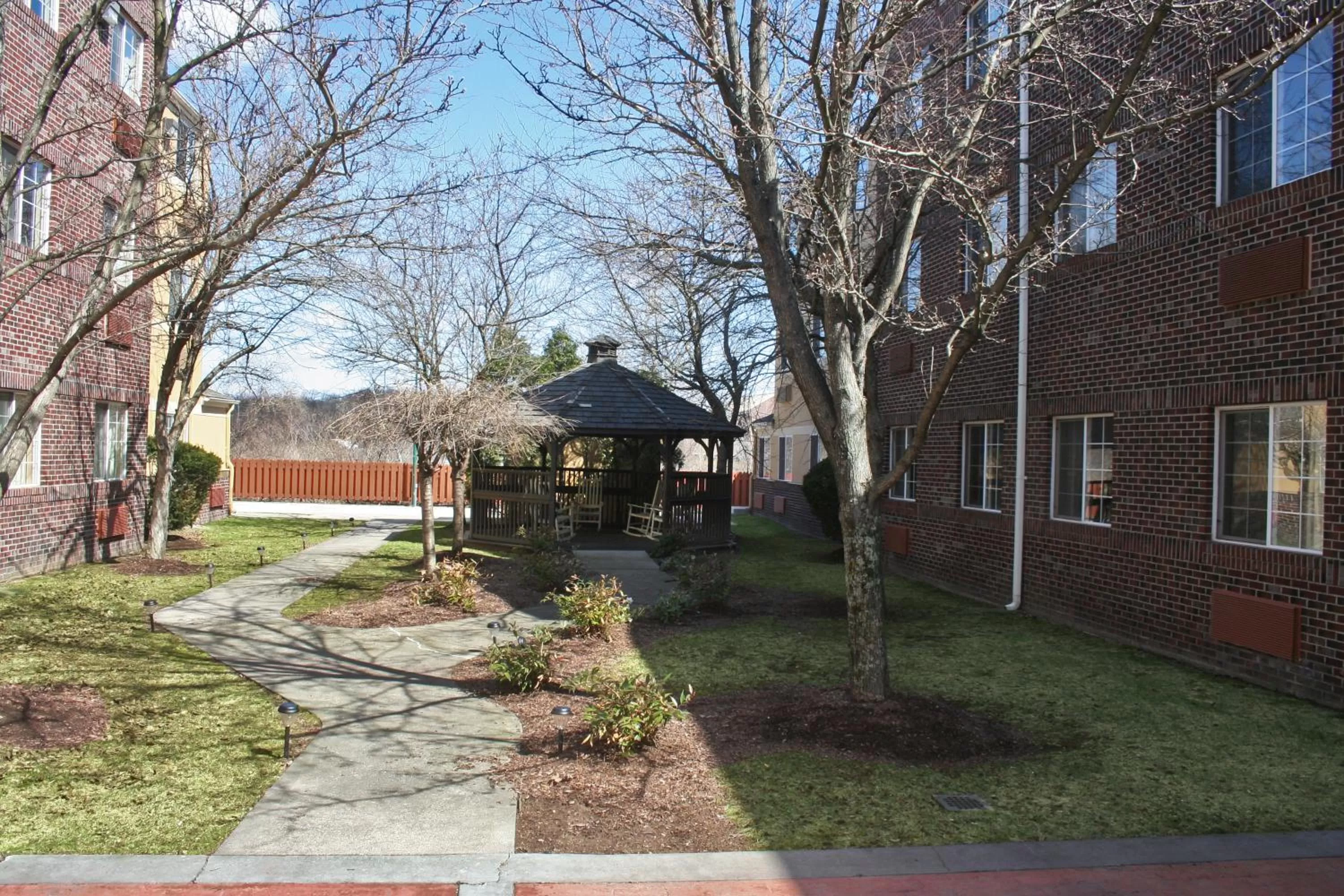 Patio in Extended Stay America Select Suites - Providence - Airport