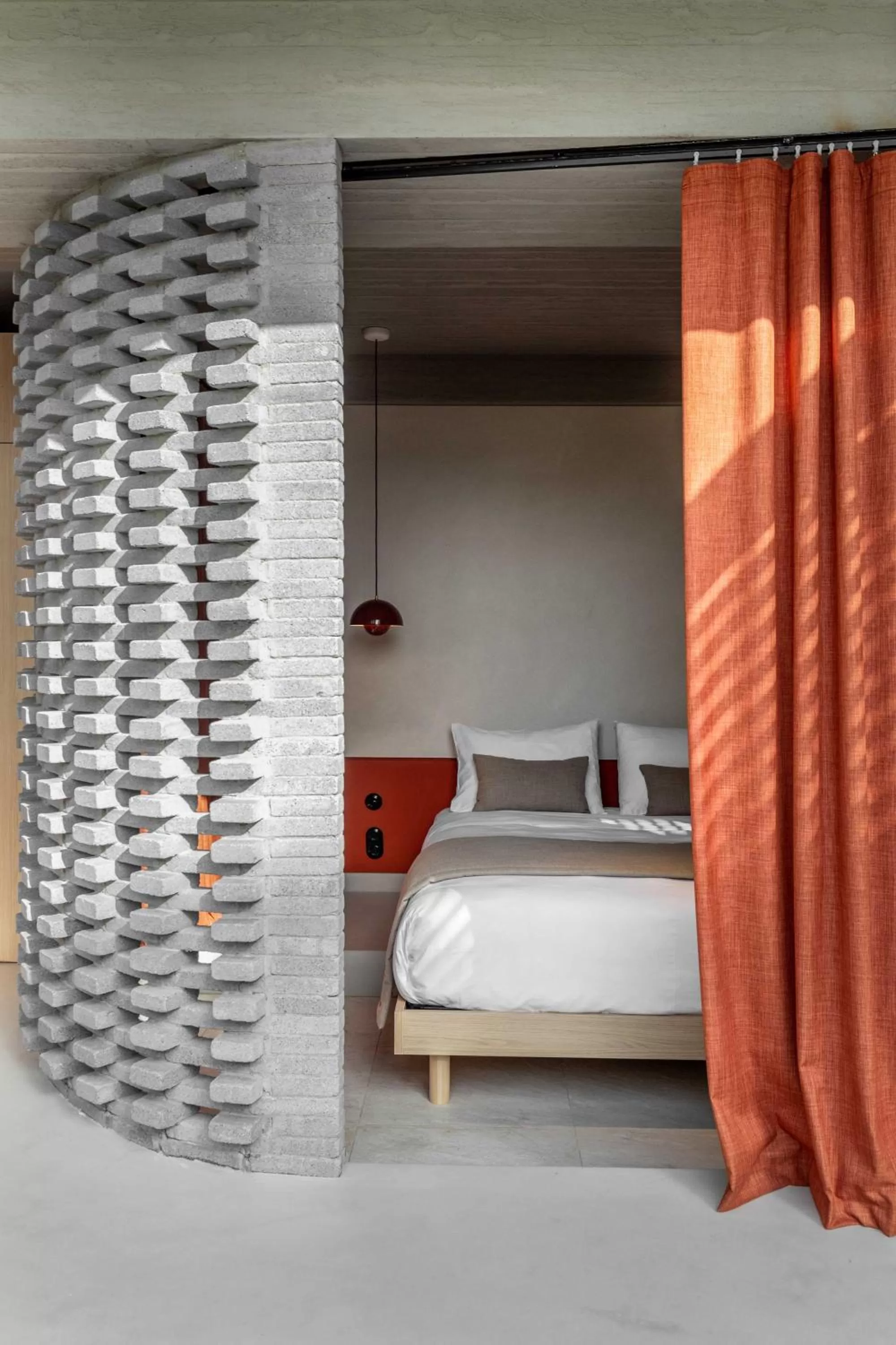 Bed in The Newel Psychiko