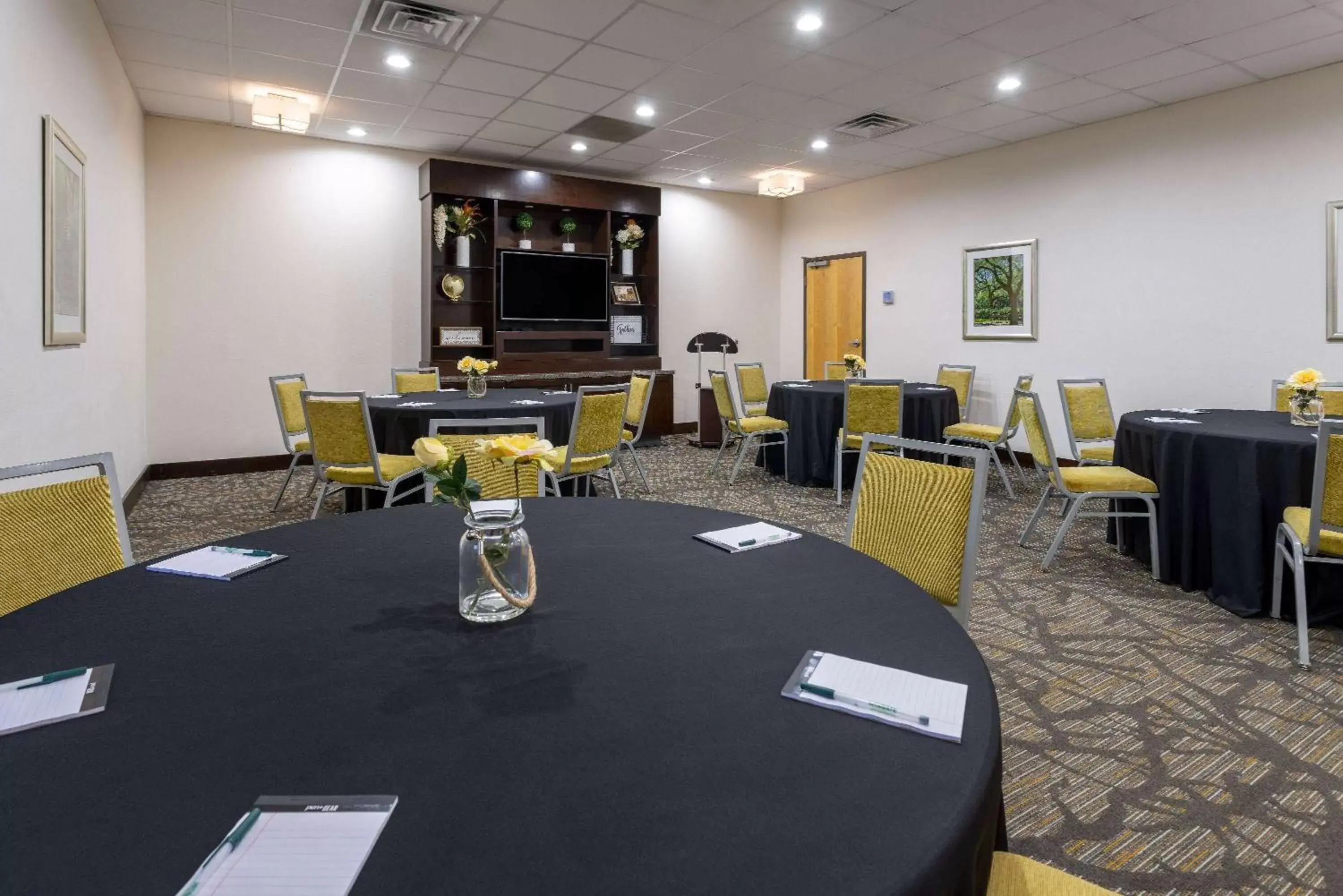 Meeting/conference room in Wingate by Wyndham Valdosta/Moody AFB