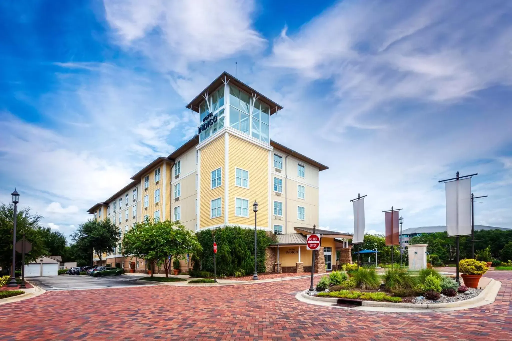 Property Building in Hotel Indigo Jacksonville-Deerwood Park, an IHG Hotel