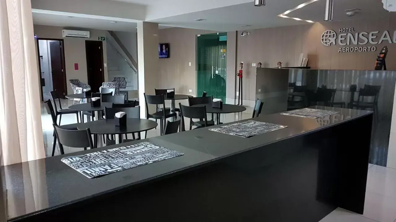 Kitchen/Kitchenette in Hotel Enseada Aeroporto