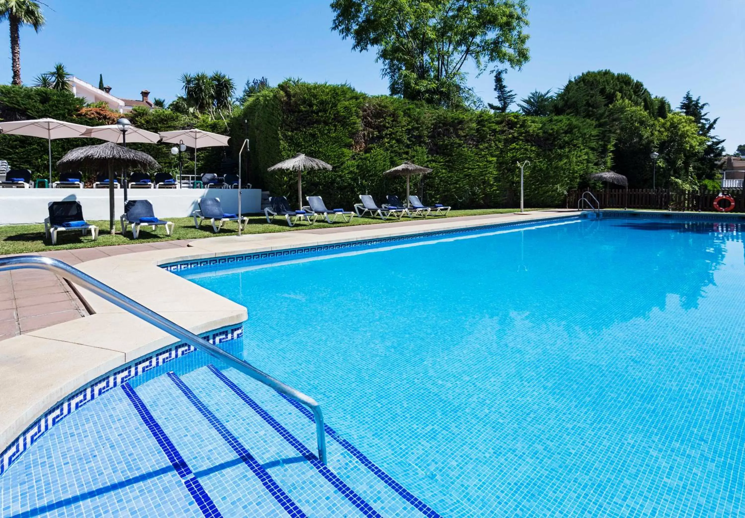 Swimming Pool in Exe Las Adelfas