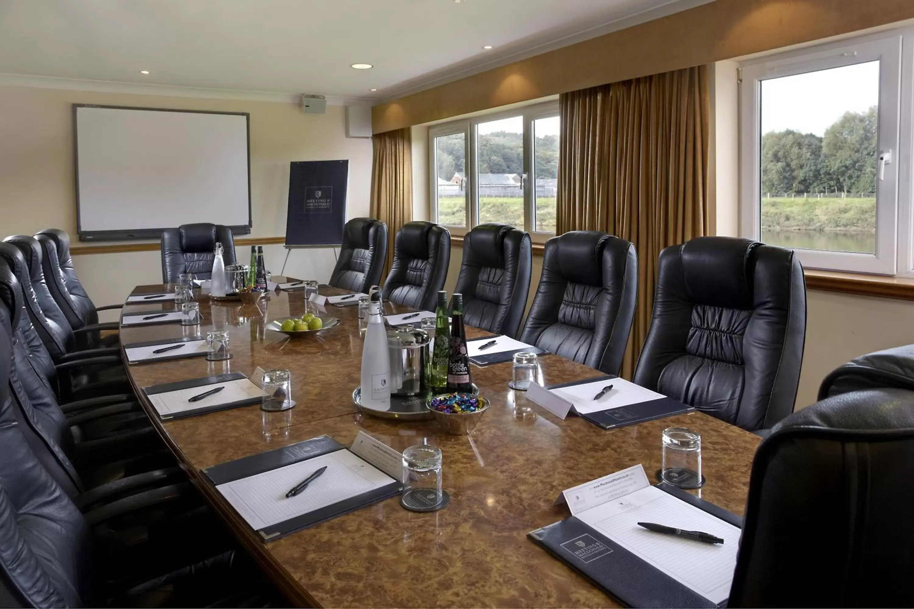Banquet/Function facilities, Business Area/Conference Room in Macdonald Tickled Trout Hotel