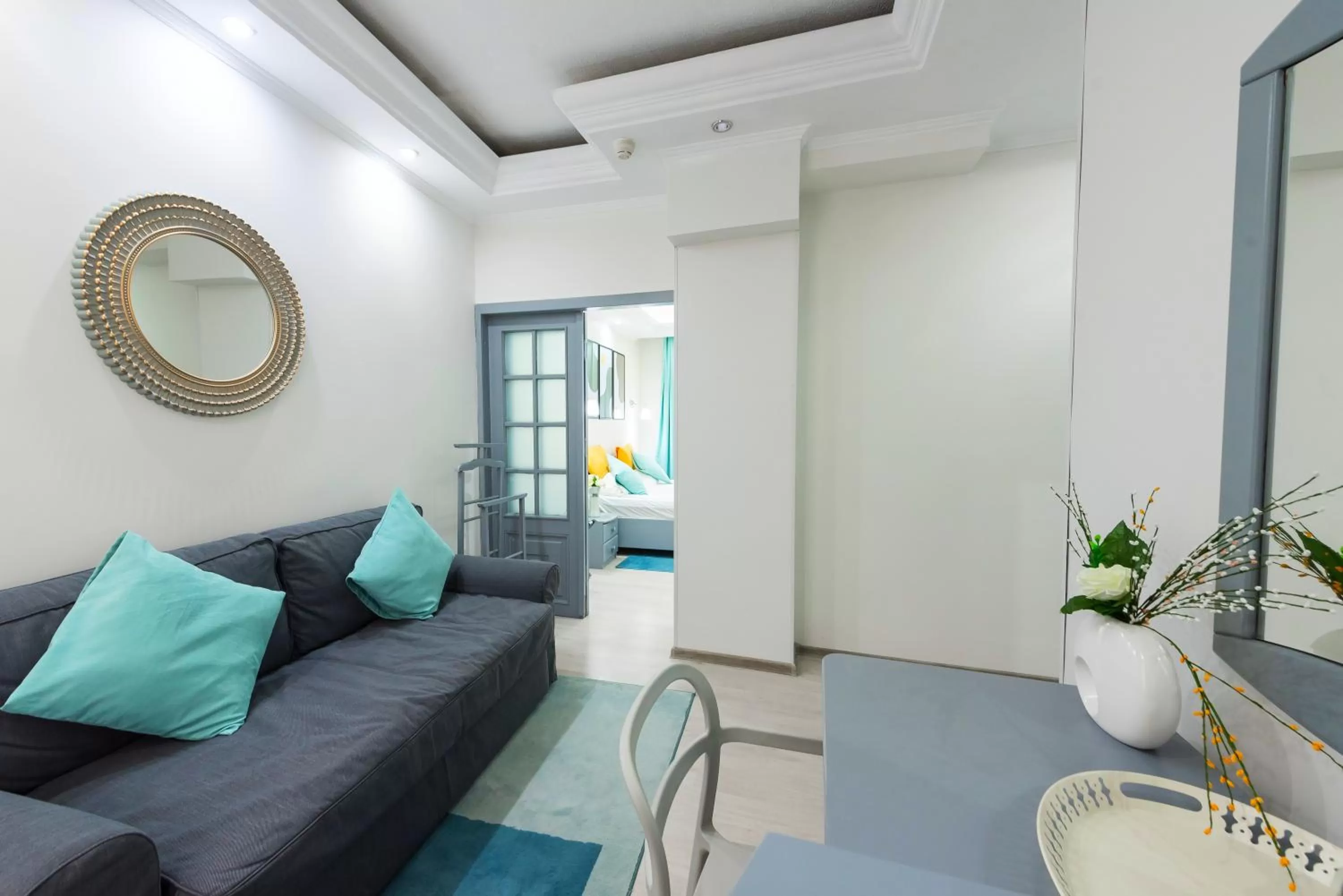 Relax Comfort Suites Hotel