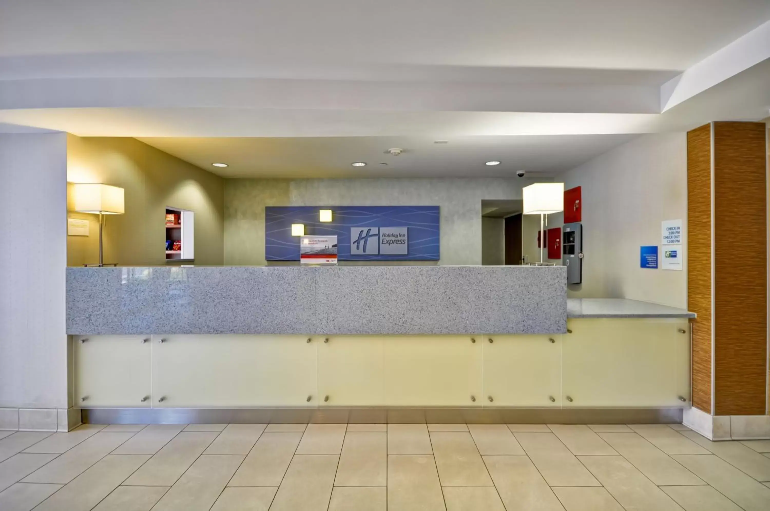 Property building, Lobby/Reception in Holiday Inn Express Romulus / Detroit Airport, an IHG Hotel