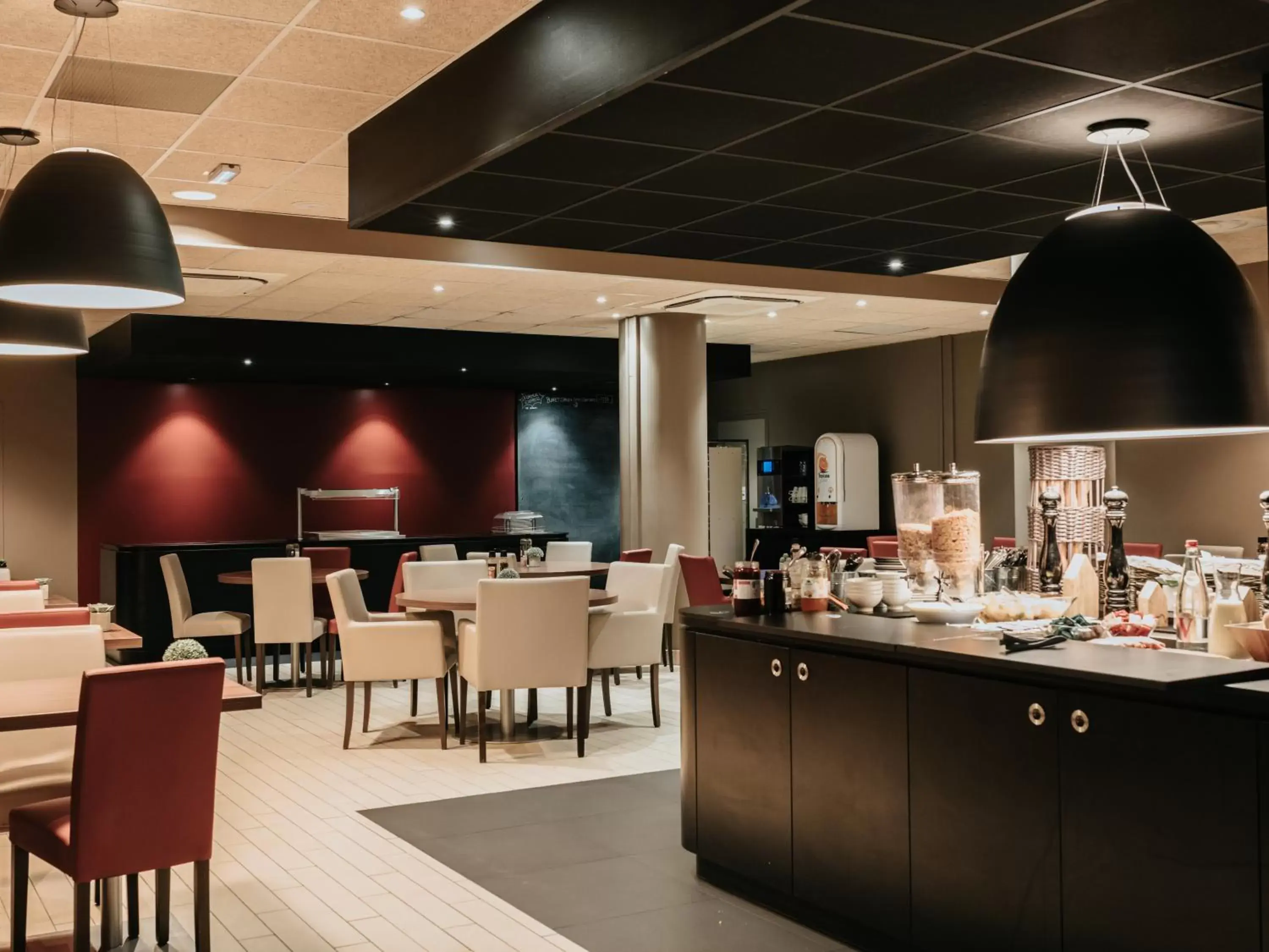 Restaurant/Places to Eat in Ibis Rouen Centre Rive Gauche Mermoz