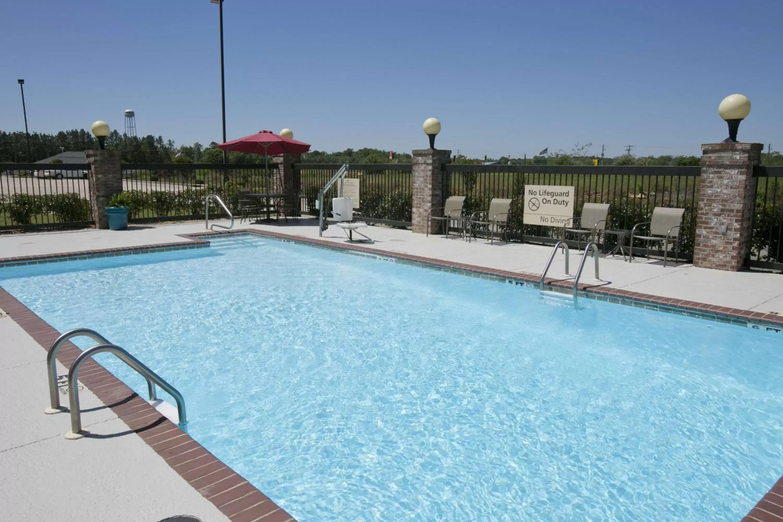 Pool view, Swimming Pool in Hampton Inn & Suites Wiggins